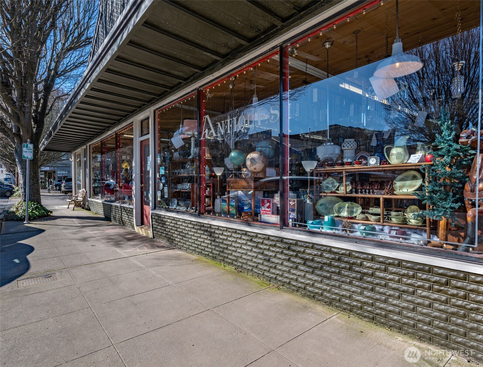 802 Washington Street Property Photo 5