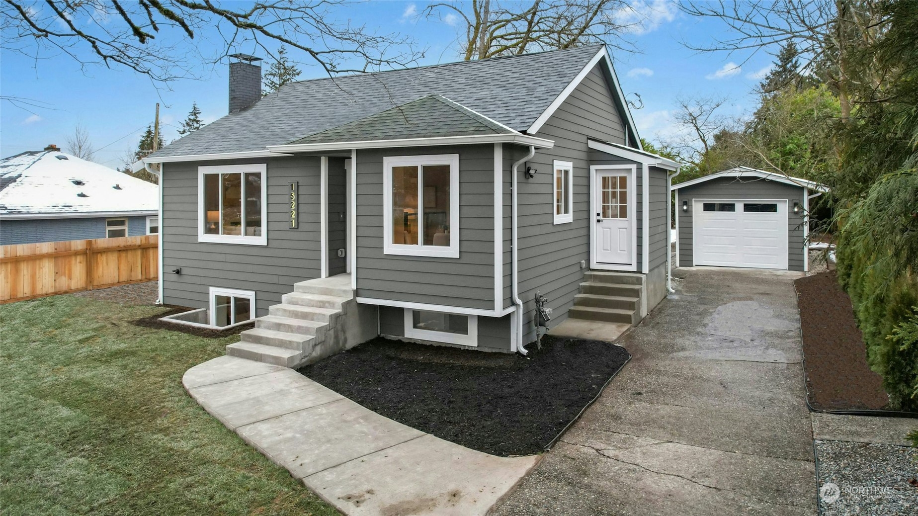 15221 8th Avenue Property Photo