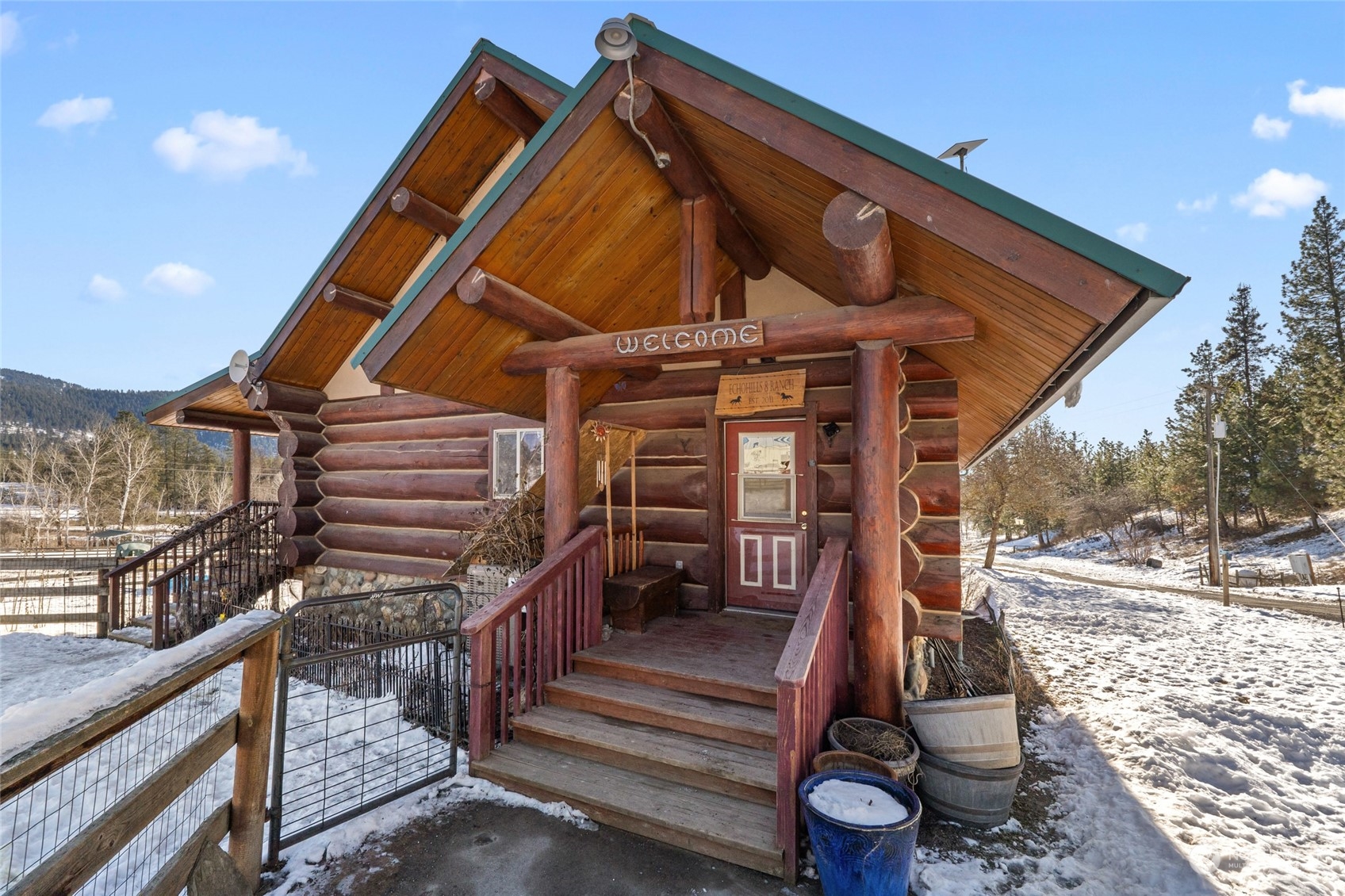 1427 N Chapin Road Property Photo 3