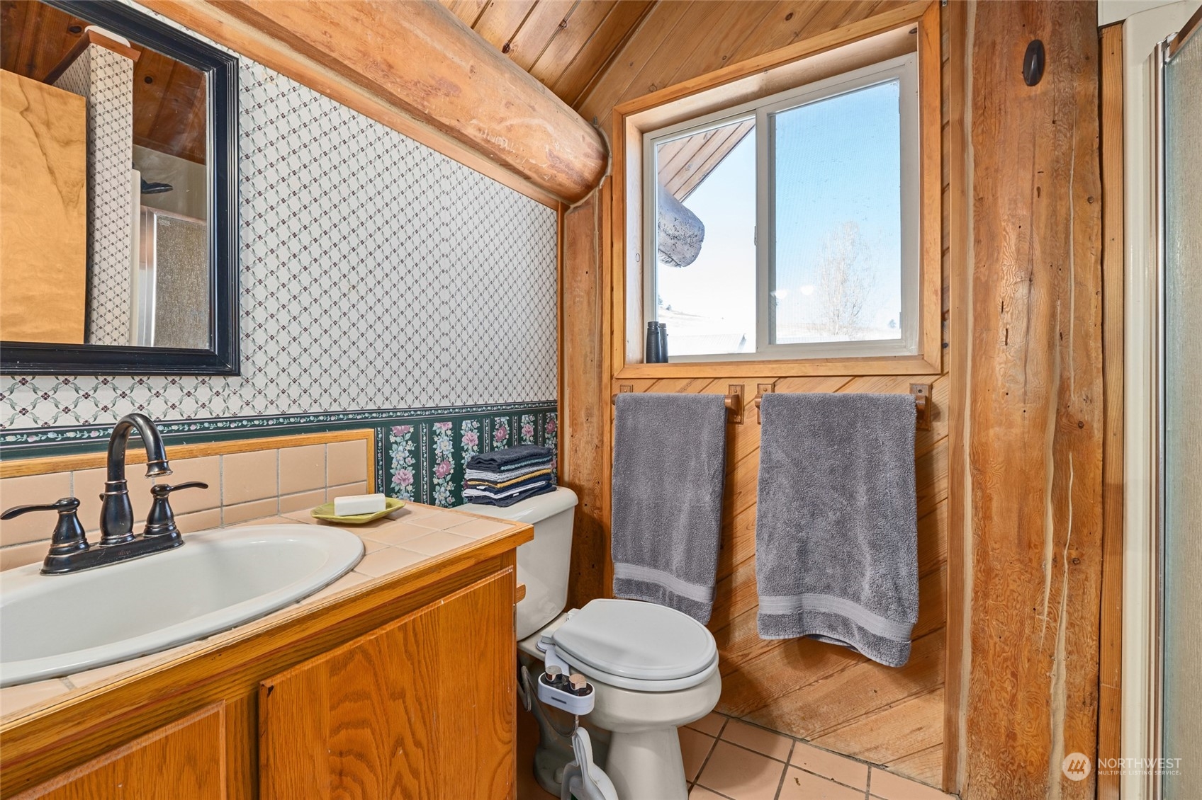 1427 N Chapin Road Property Photo 12