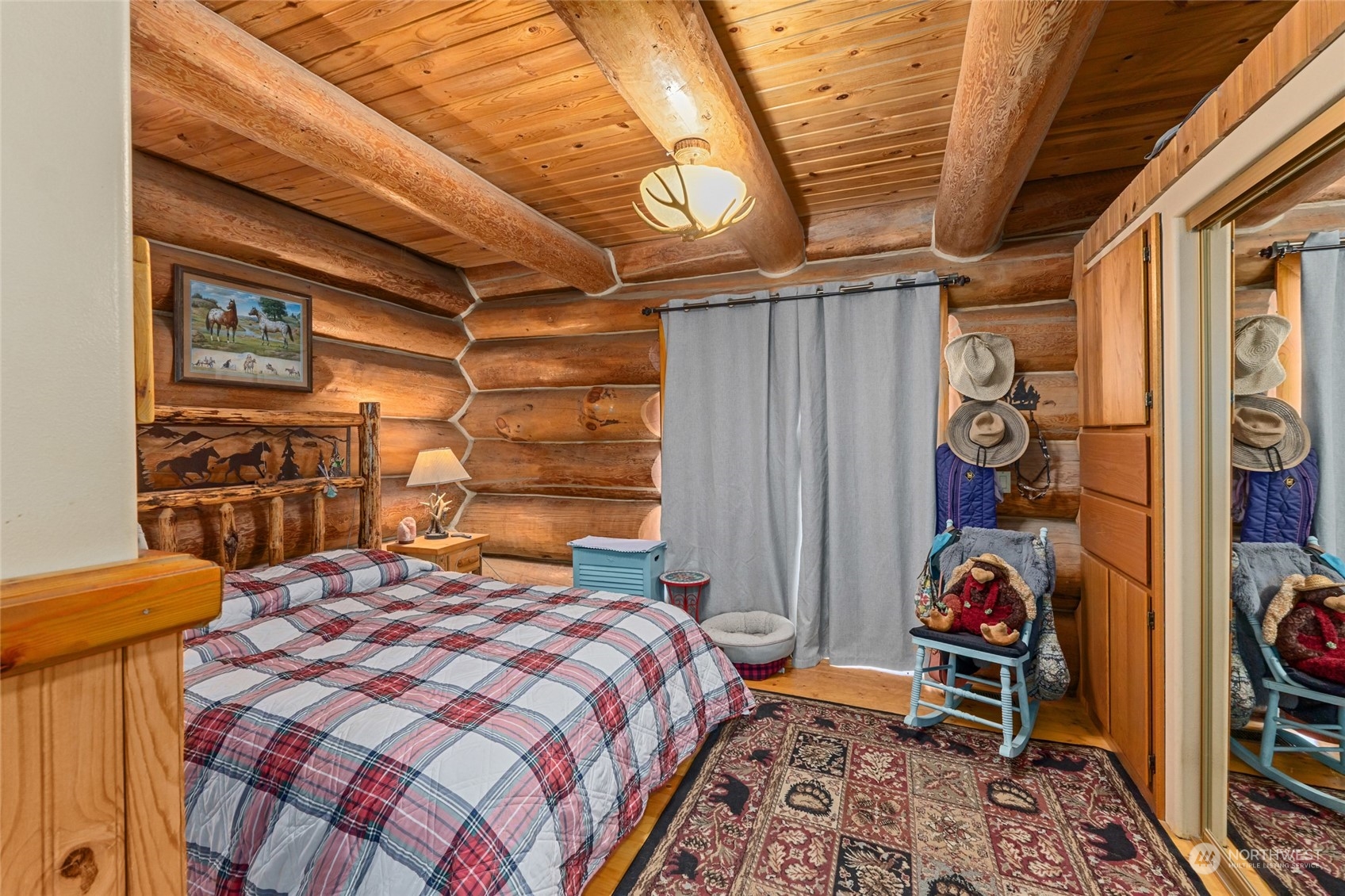 1427 N Chapin Road Property Photo 13