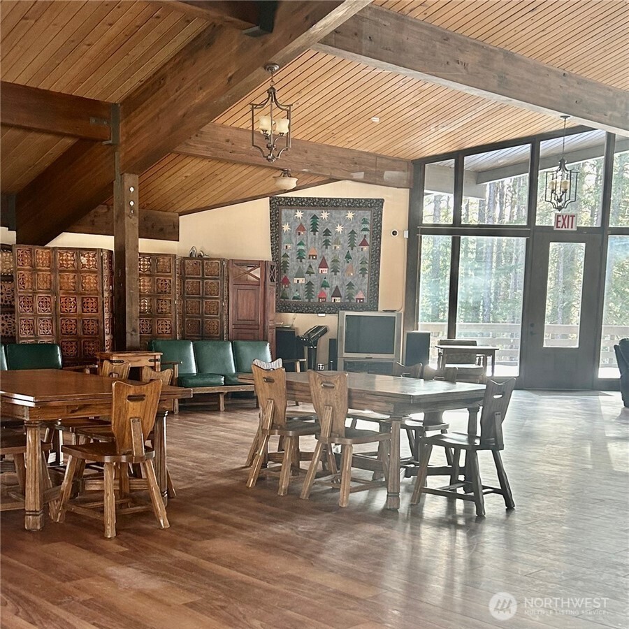 25813 Bridle Lane Property Photo 25