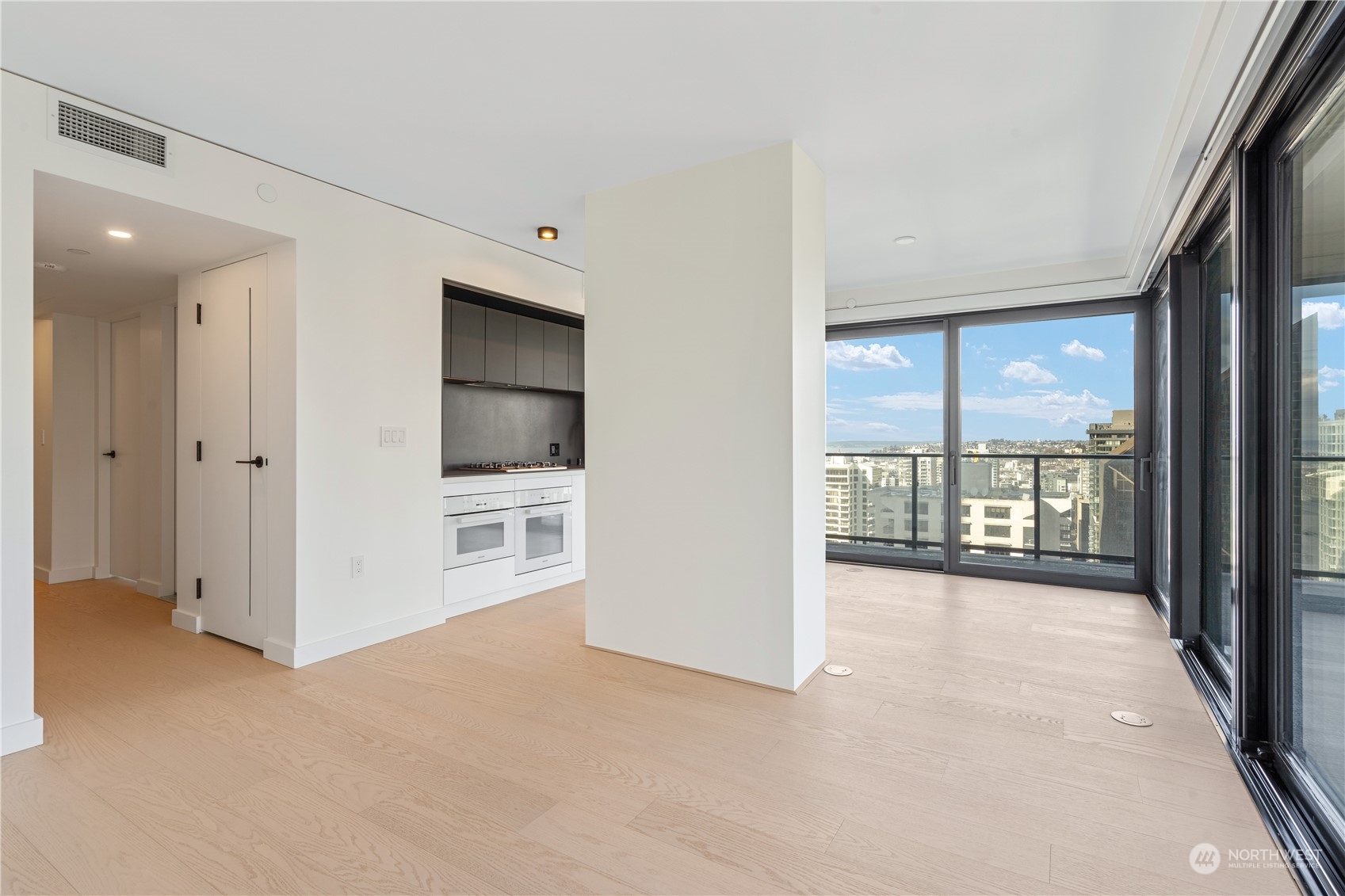 300 Virginia Street 2502 Property Photo 11