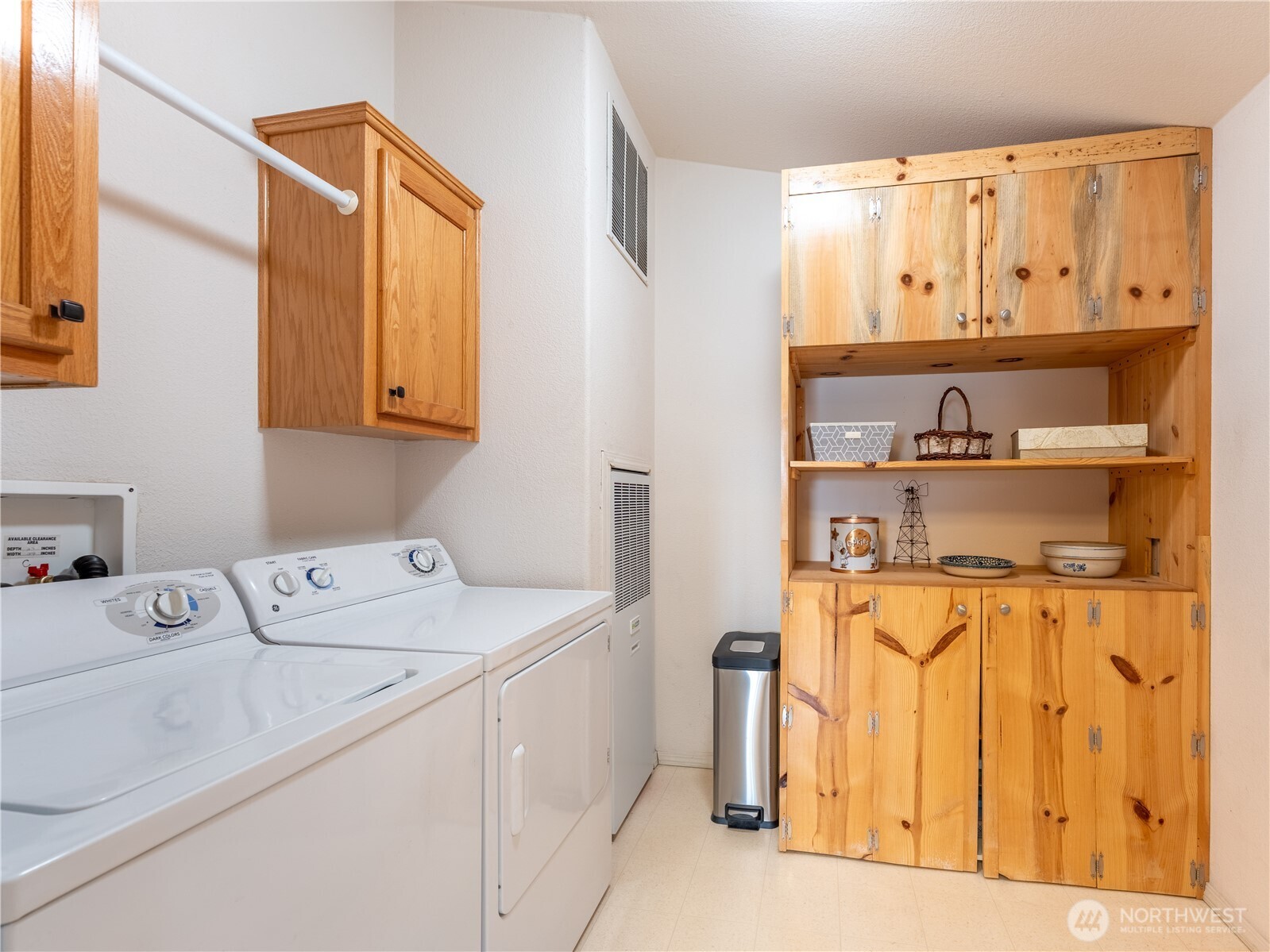 515 Country Lane Property Photo 13