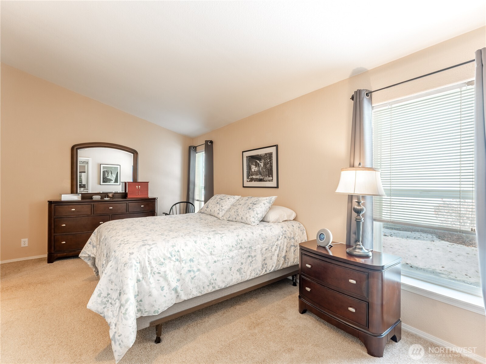 515 Country Lane Property Photo 14
