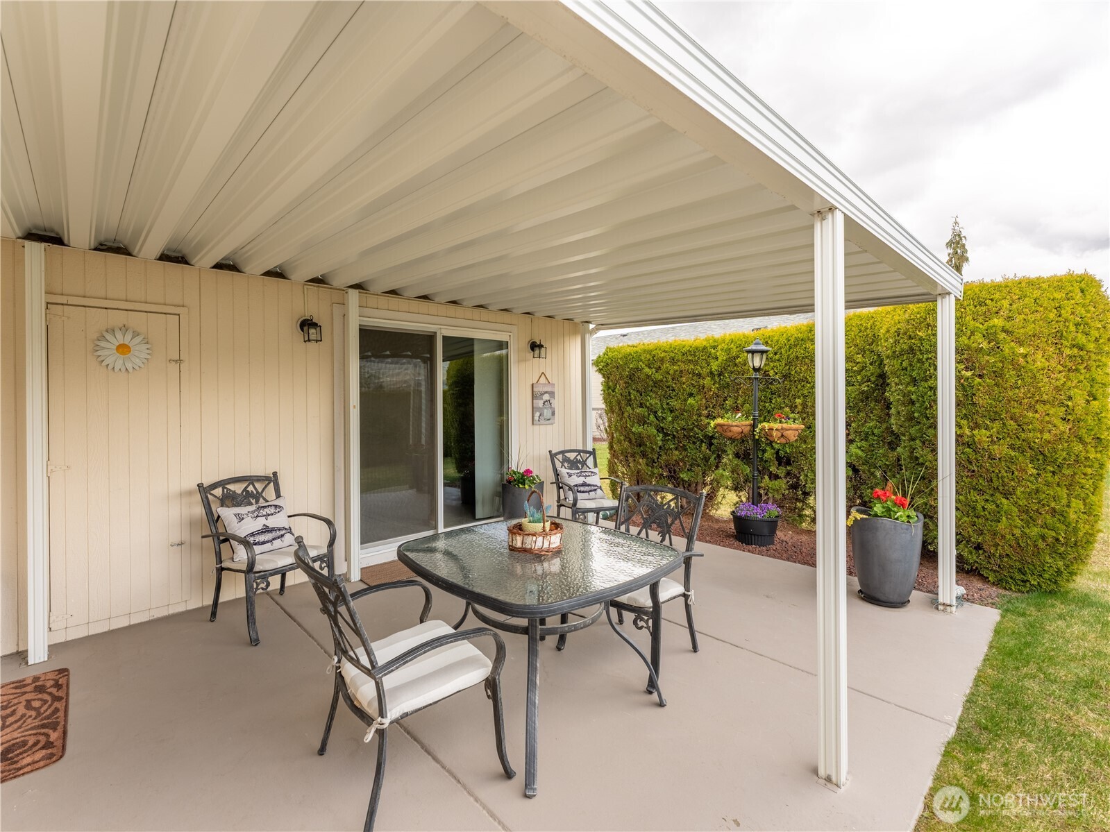 515 Country Lane Property Photo 25
