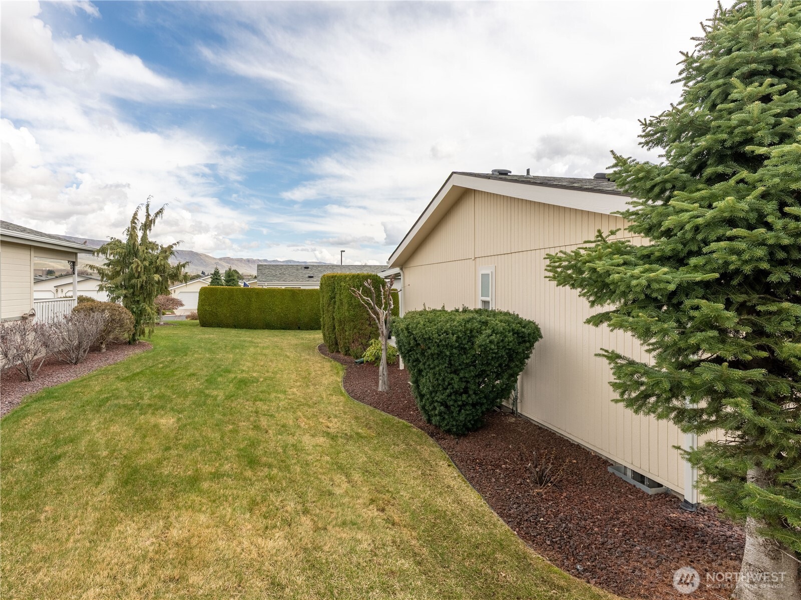 515 Country Lane Property Photo 30