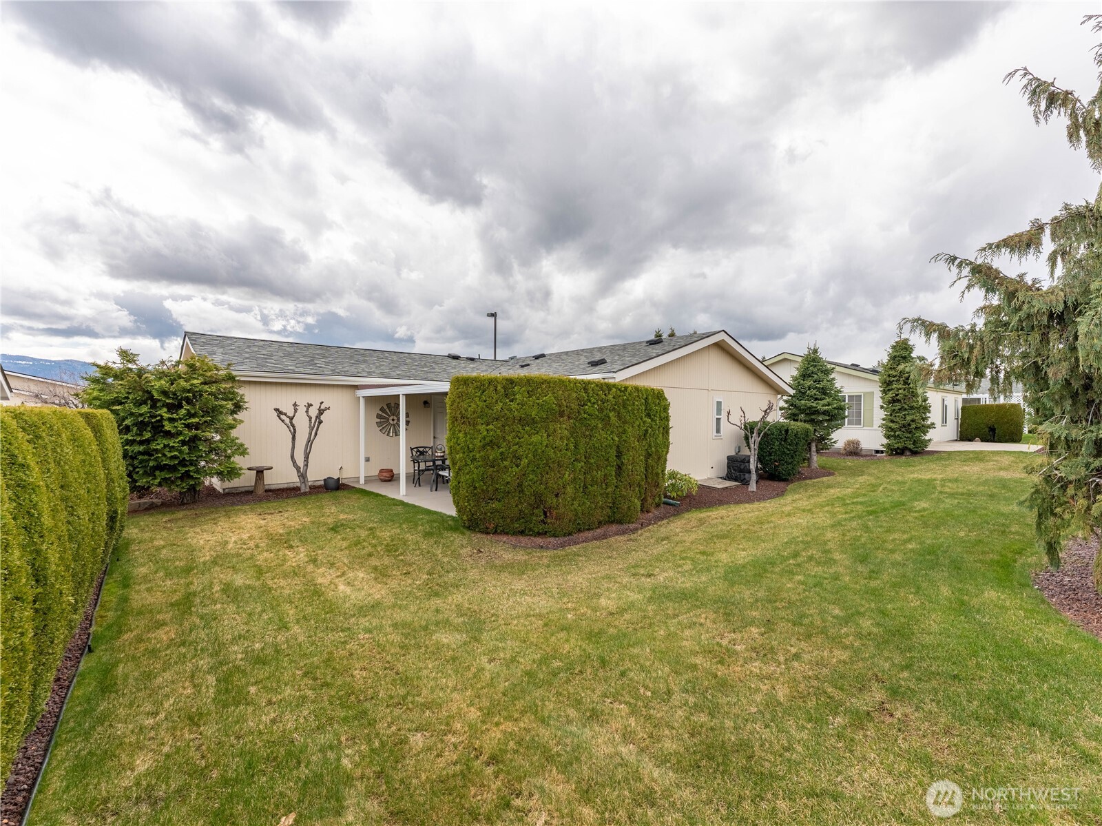 515 Country Lane Property Photo 34