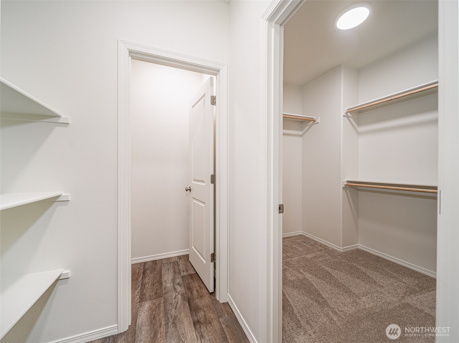 207 W Newfield Place Property Photo 9