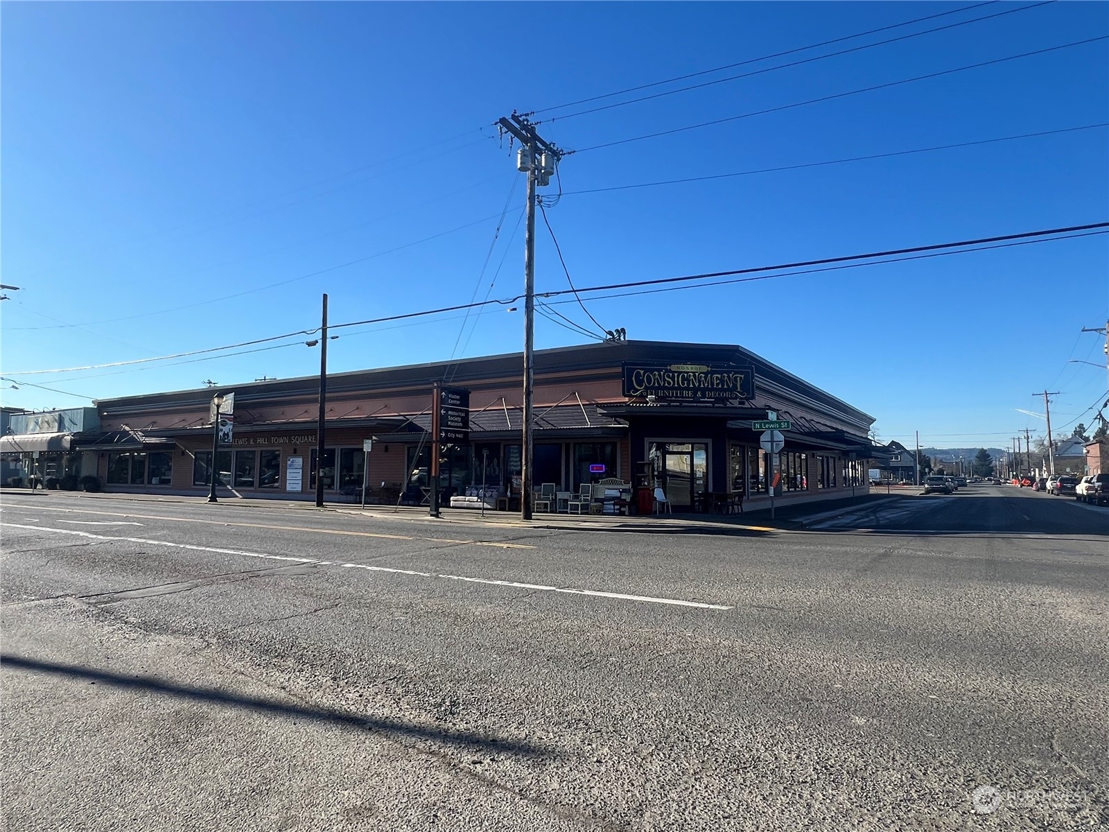 118 N Lewis Street Property Photo 2