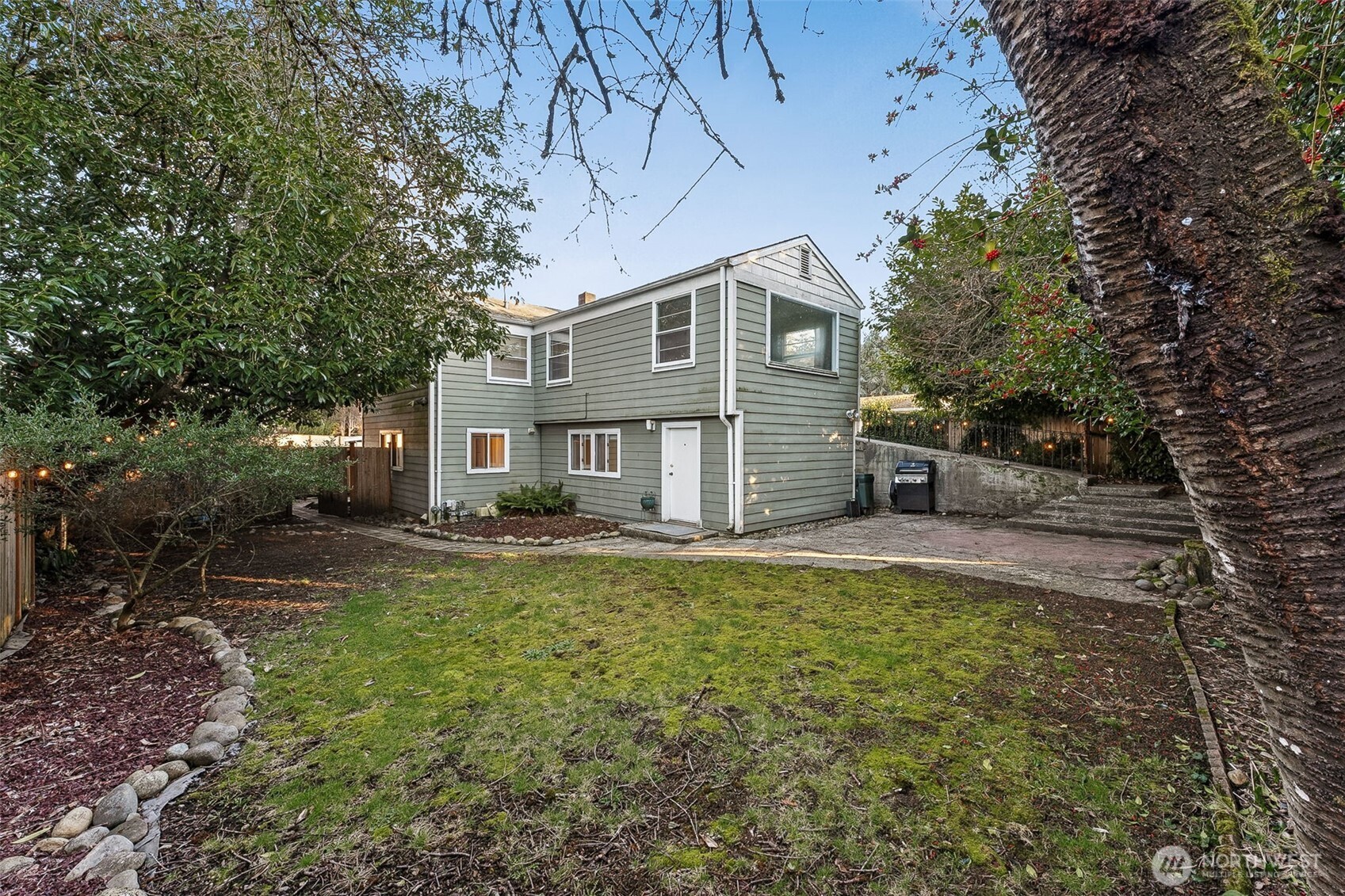 9821 Dekoven Drive A & B Property Photo 4
