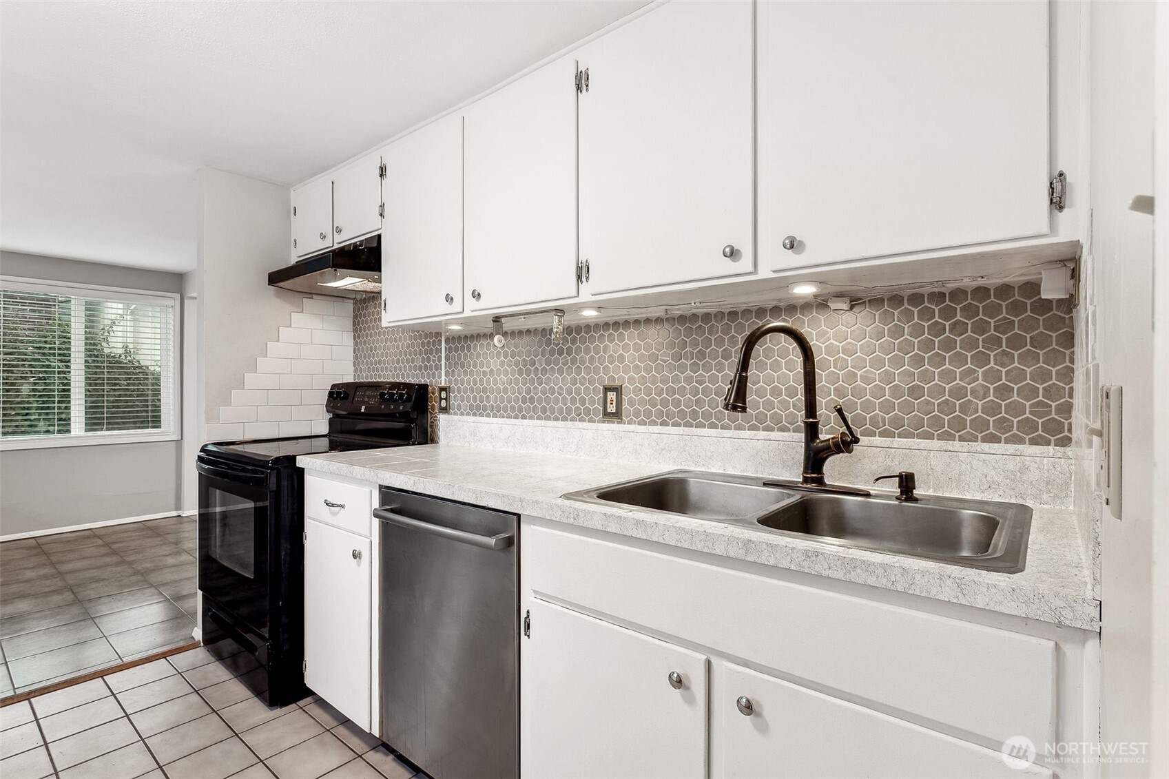 9821 Dekoven Drive A & B Property Photo 8