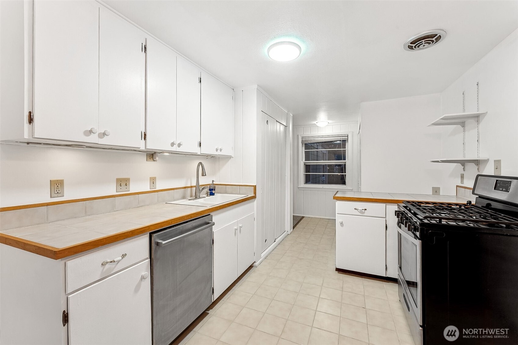 9821 Dekoven Drive A & B Property Photo 23