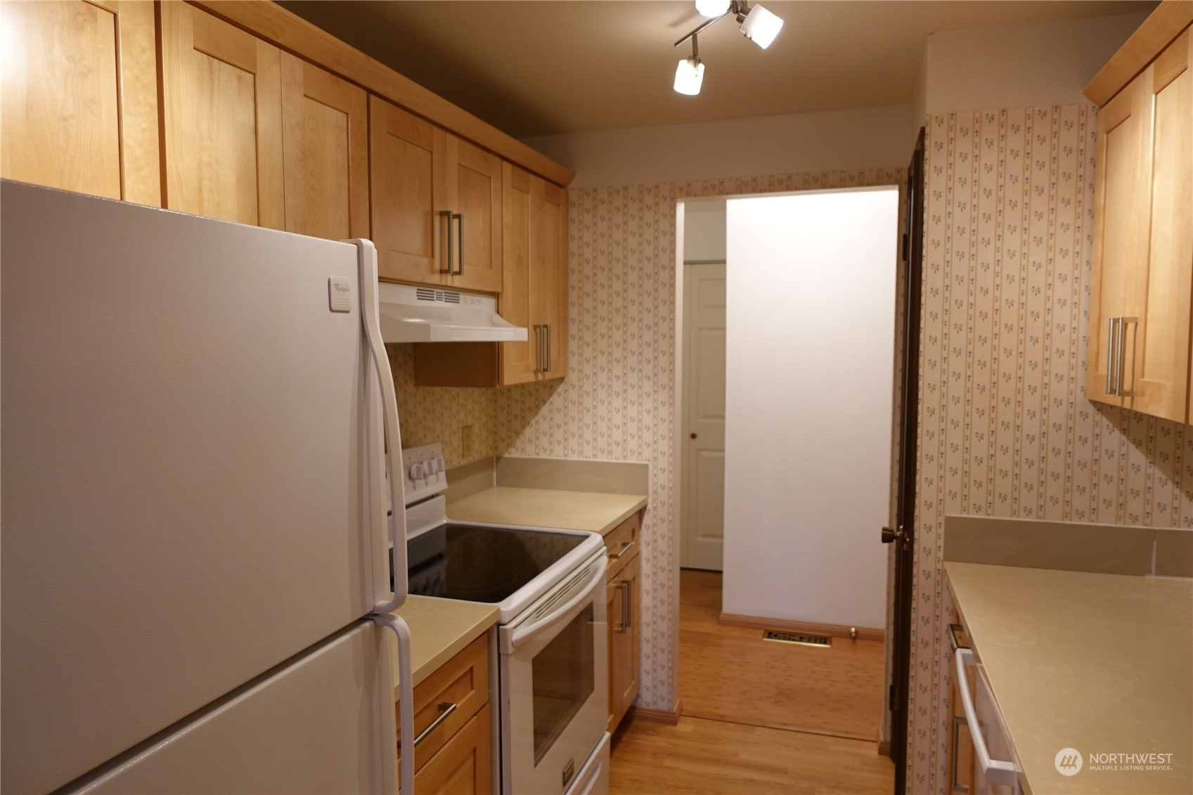 1414 154th Avenue 4402 Property Photo 9