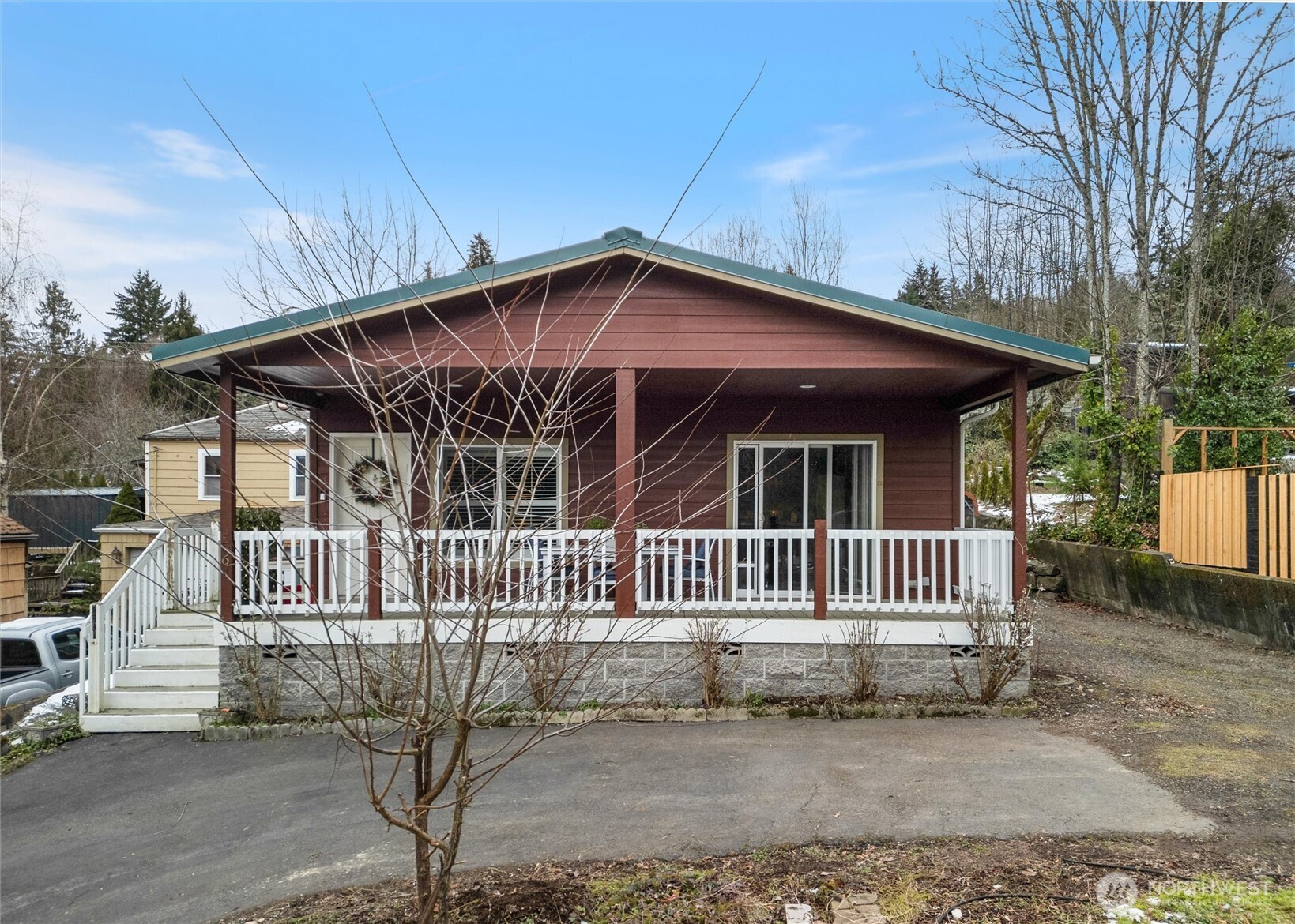 2561 Anderson Hill Road Property Photo 2