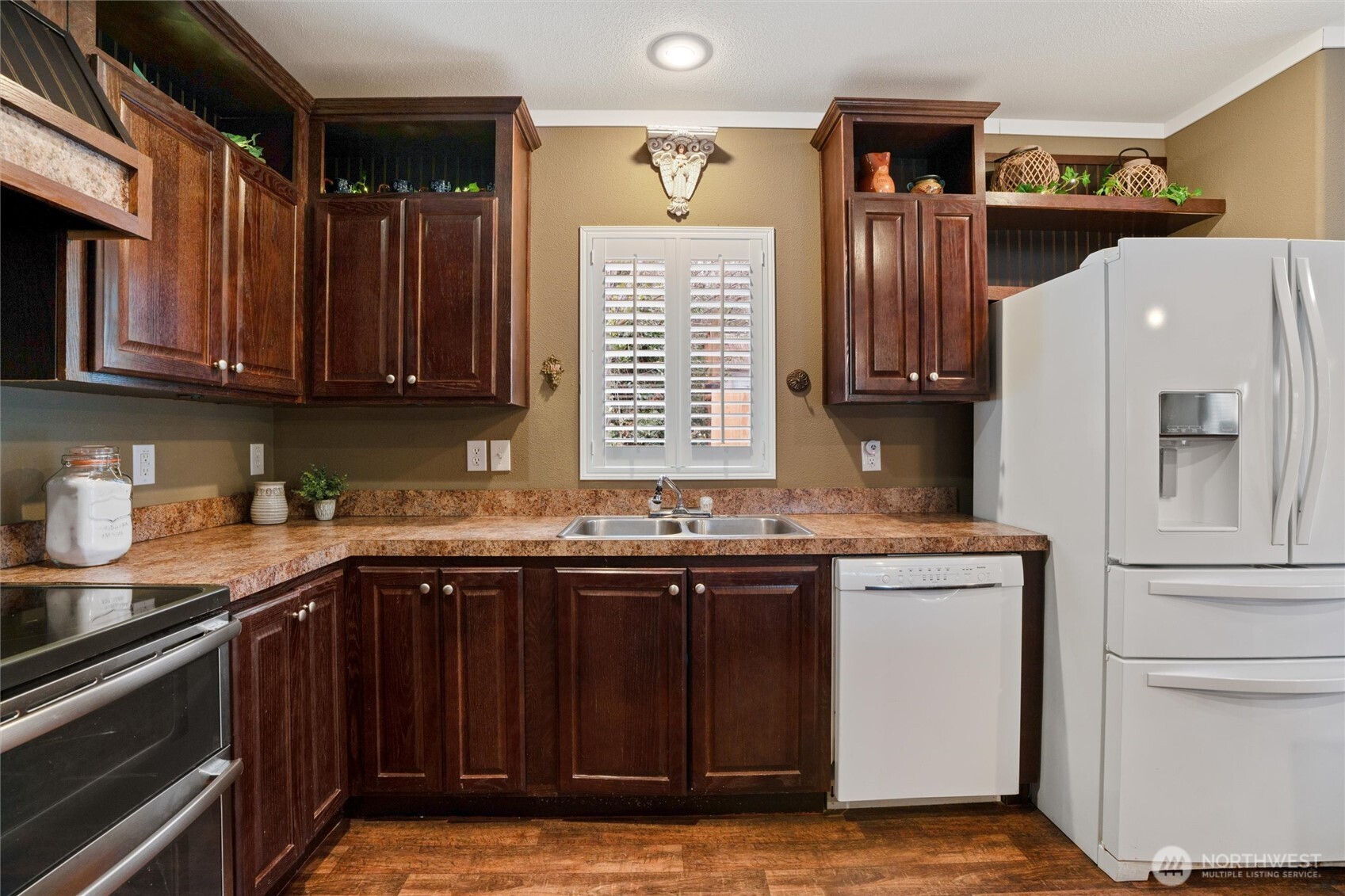 2561 Anderson Hill Road Property Photo 10