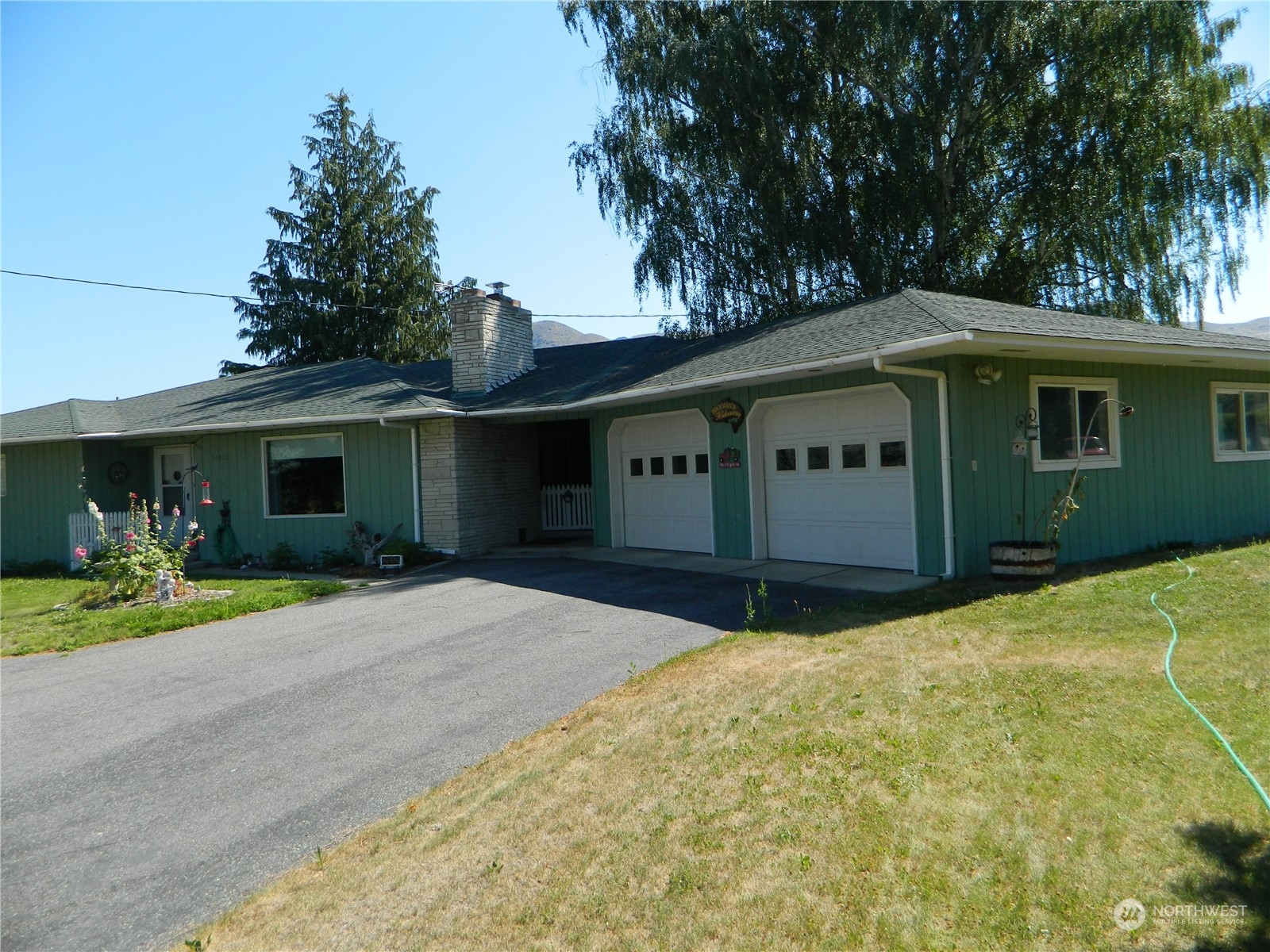 31660 Highway 97 Property Photo 1