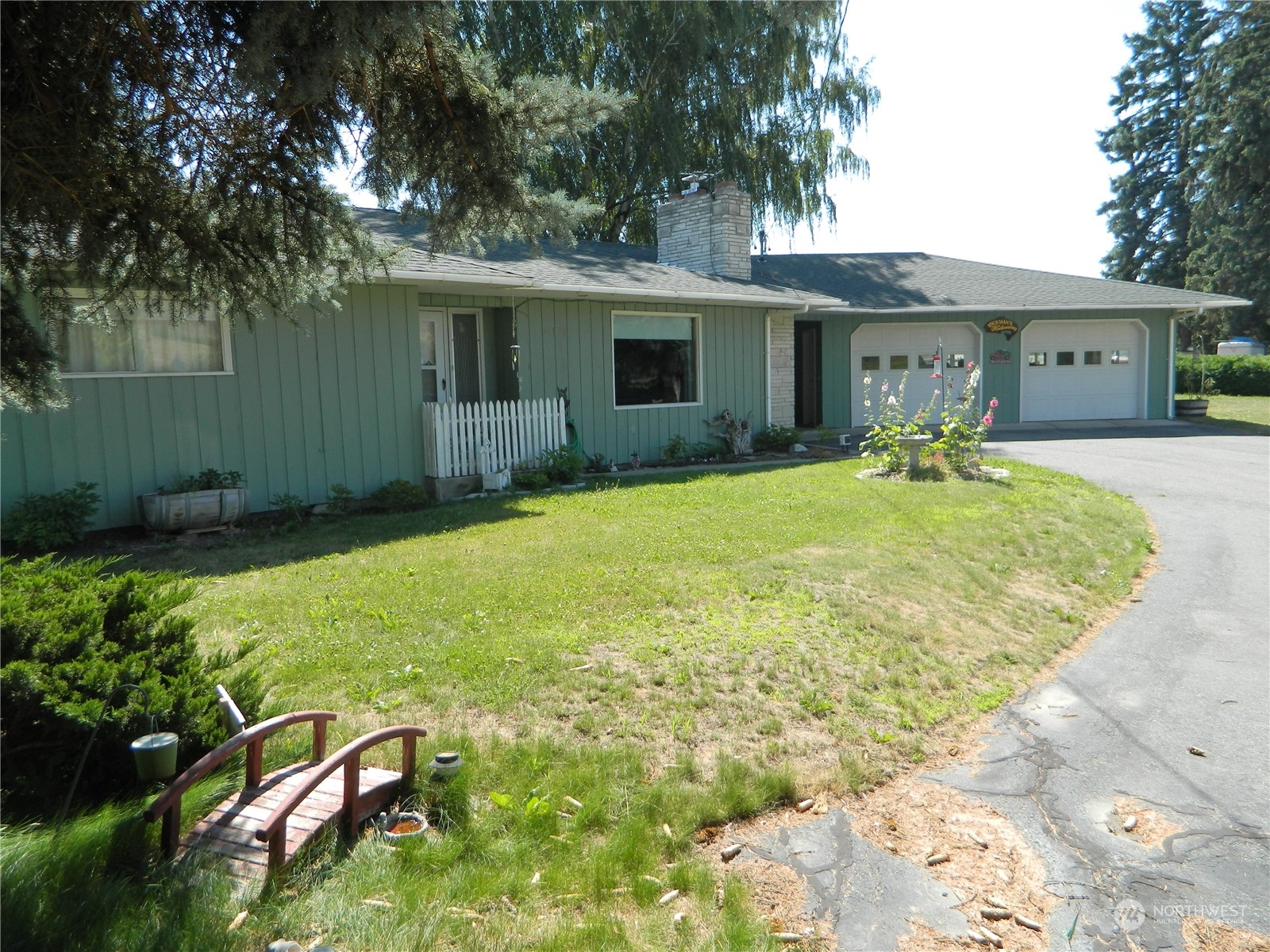 31660 Highway 97 Property Photo 4