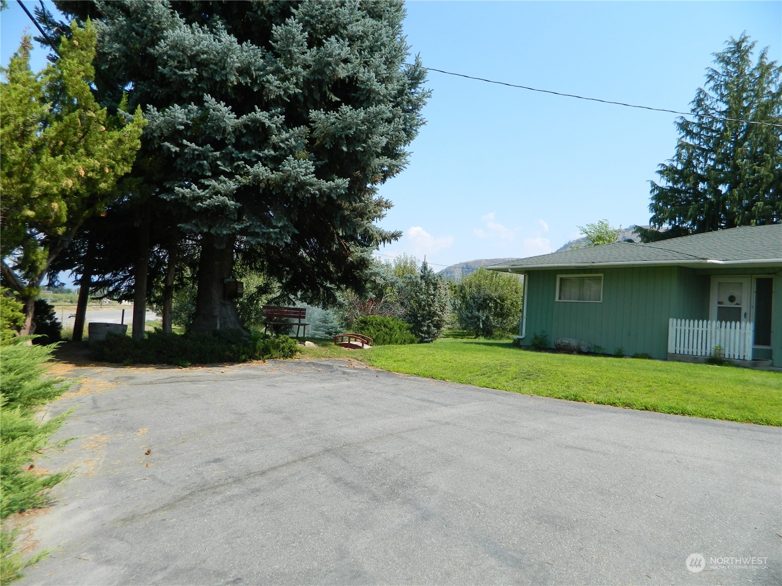 31660 Highway 97 Property Photo 6