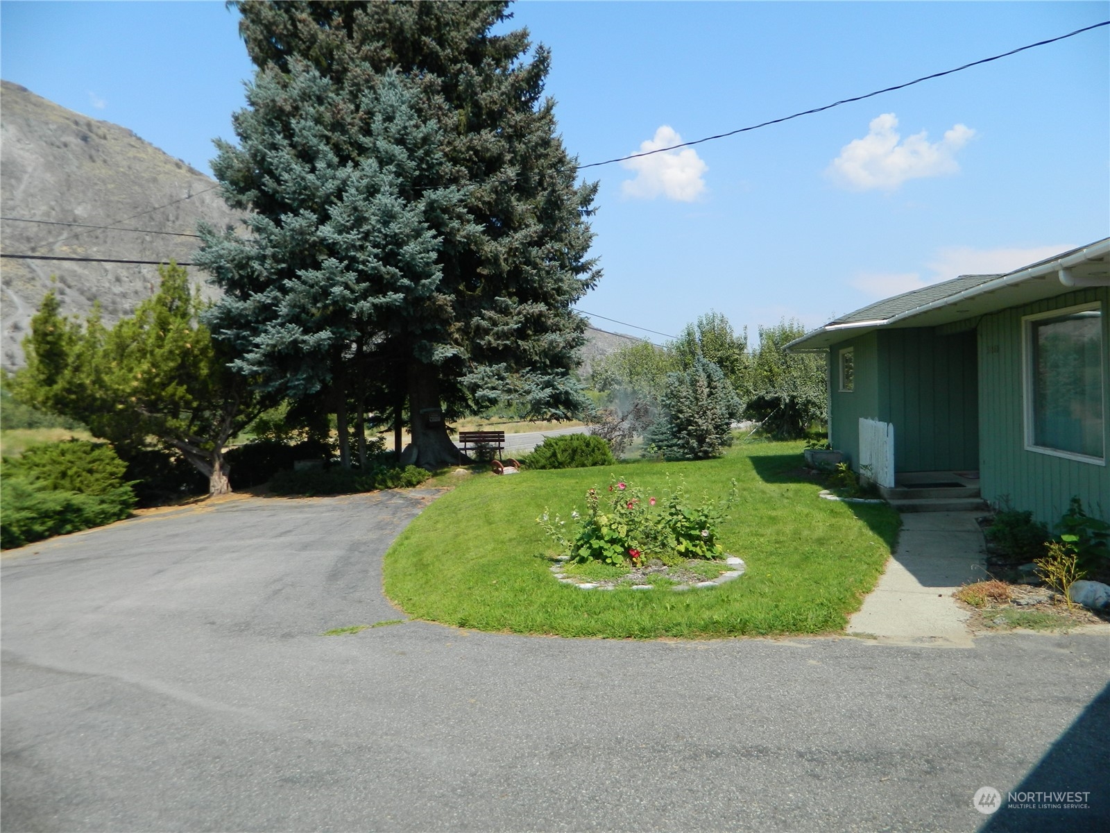 31660 Highway 97 Property Photo 9
