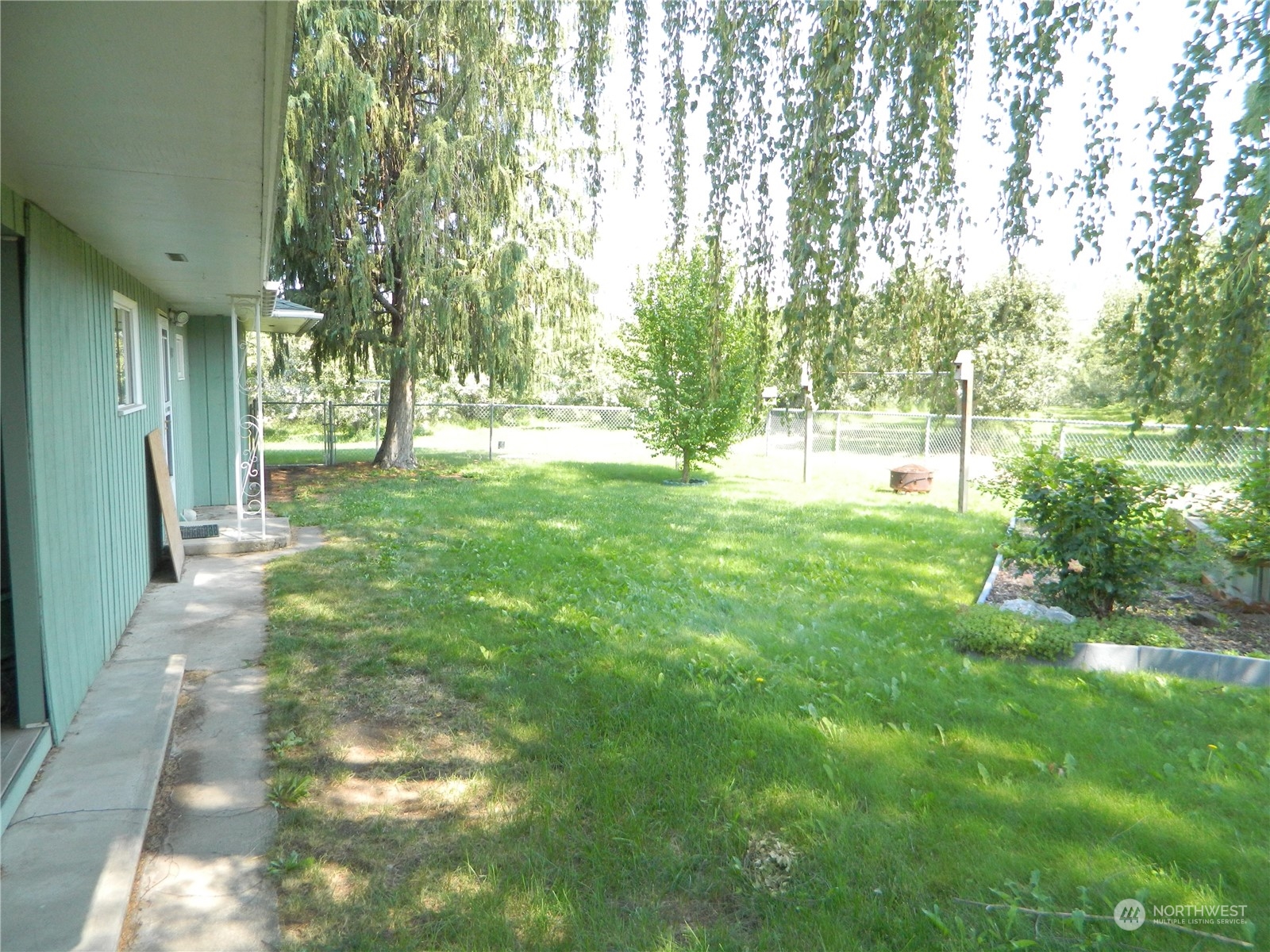 31660 Highway 97 Property Photo 13