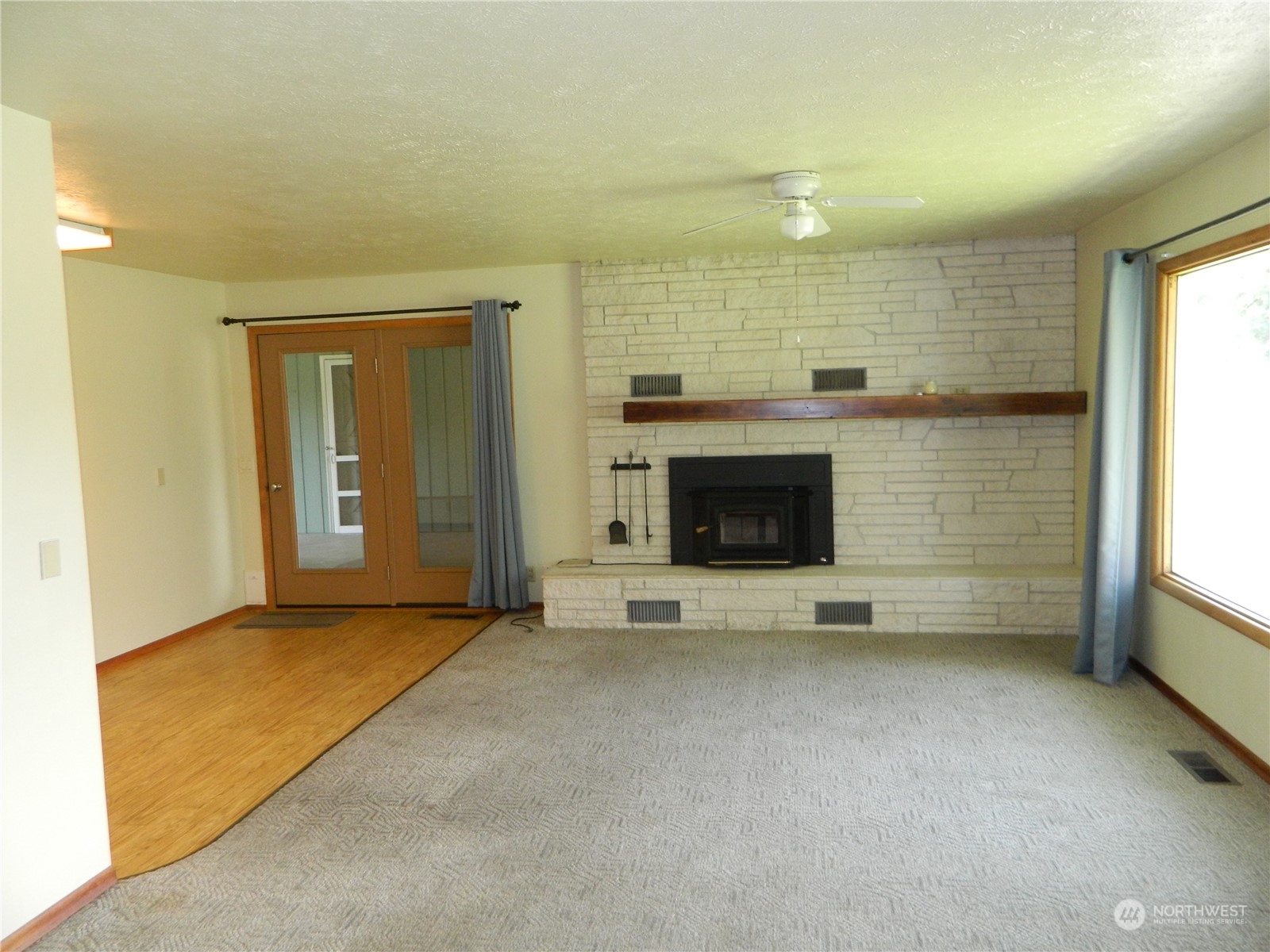 31660 Highway 97 Property Photo 16