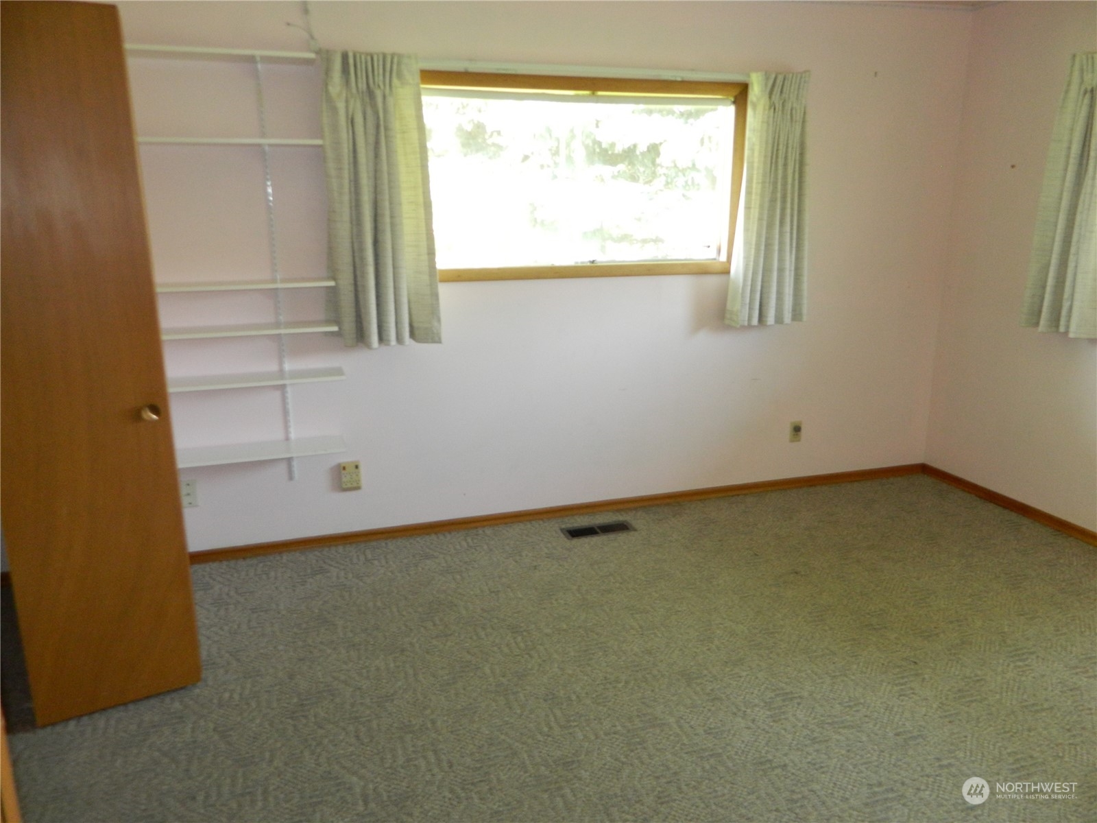 31660 Highway 97 Property Photo 24