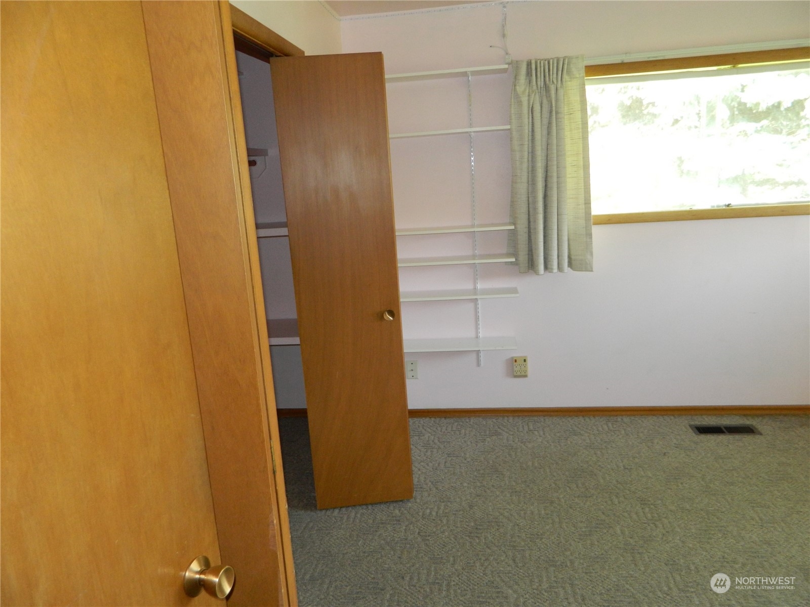 31660 Highway 97 Property Photo 25