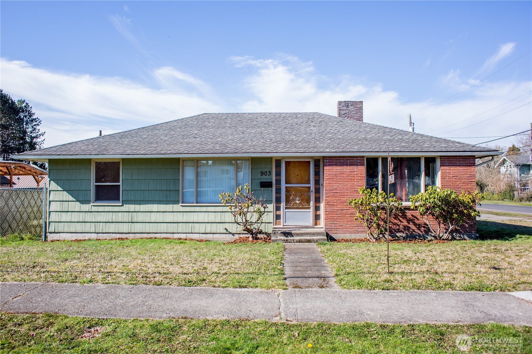 903 S Silver Street Property Photo