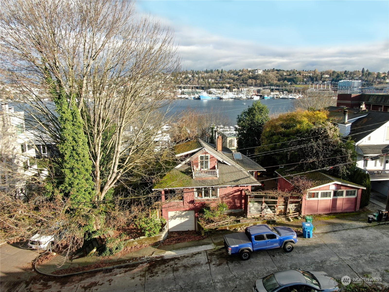 801 Newton Street Property Photo 3