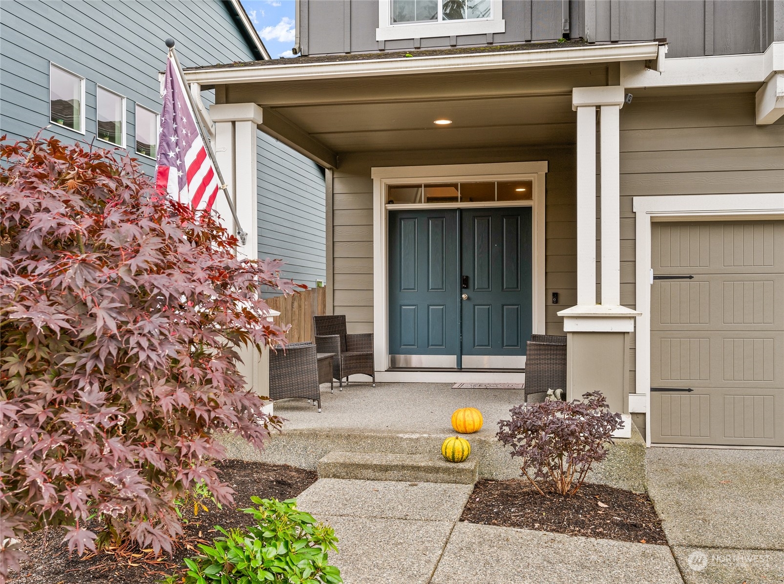 8122 81st Place Property Photo 3