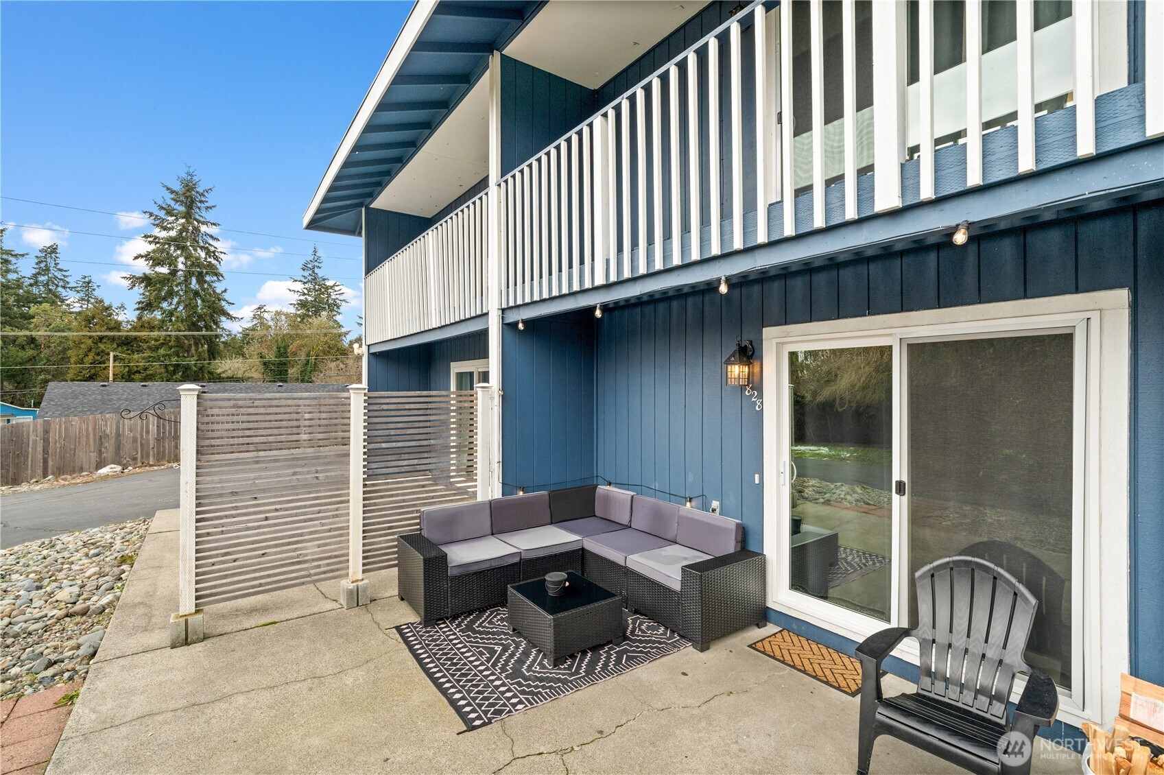 2828 2830 Clare Avenue Property Photo 3