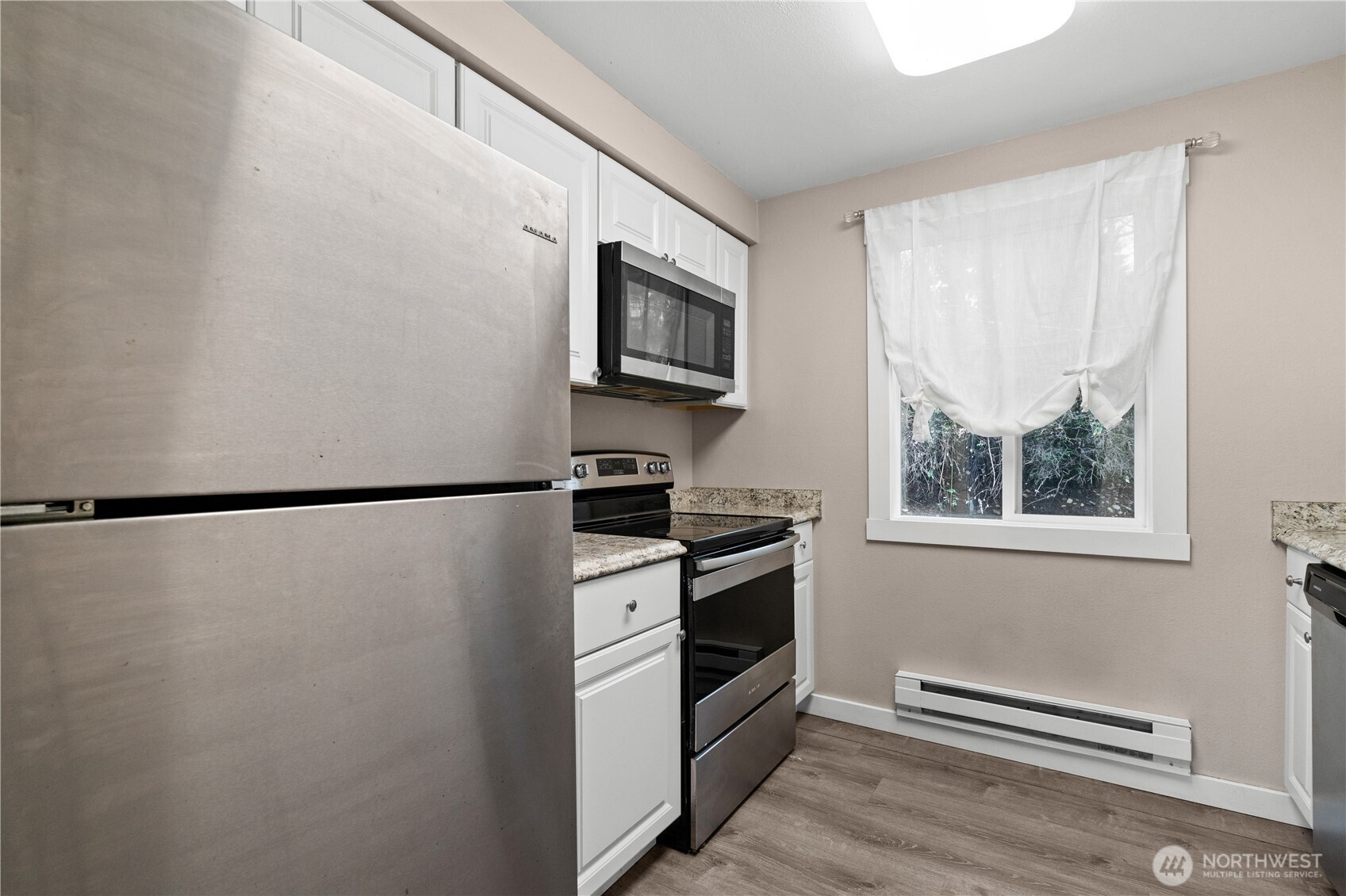 2828 2830 Clare Avenue Property Photo 11