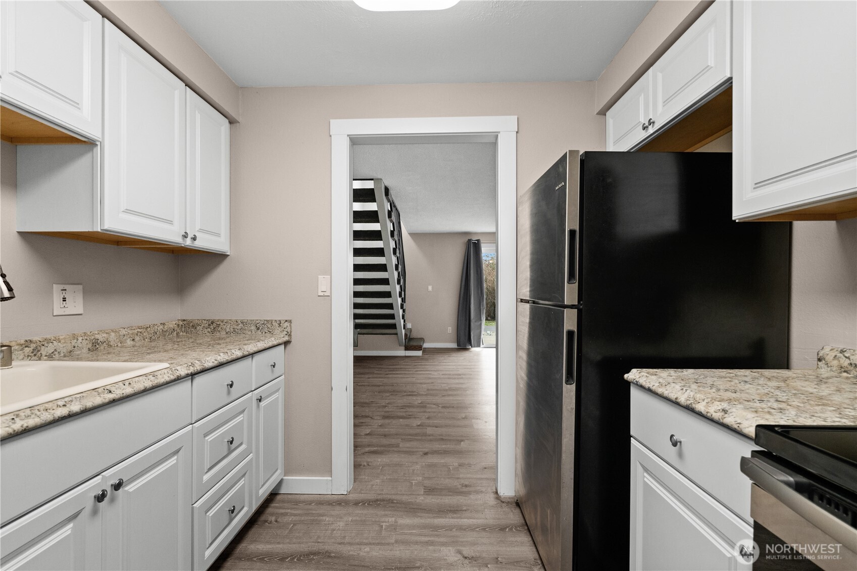 2828 2830 Clare Avenue Property Photo 12