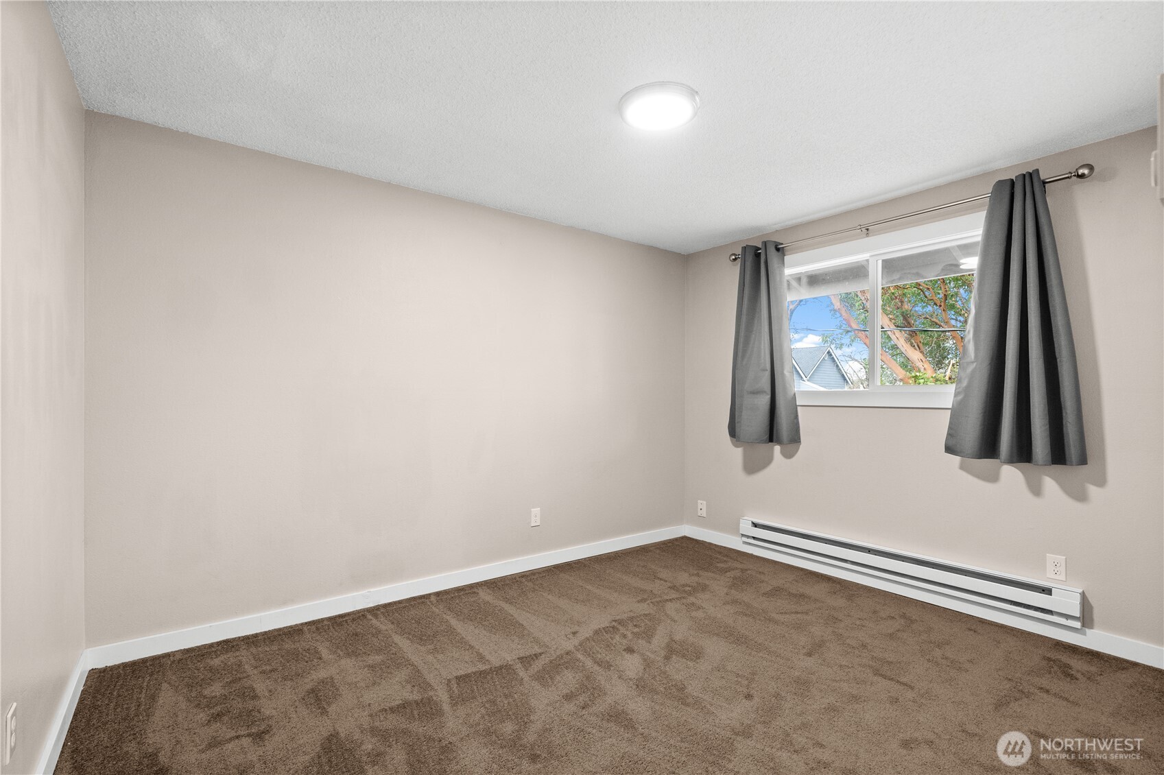 2828 2830 Clare Avenue Property Photo 14