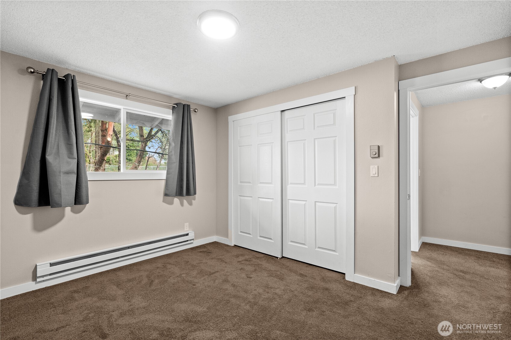 2828 2830 Clare Avenue Property Photo 15
