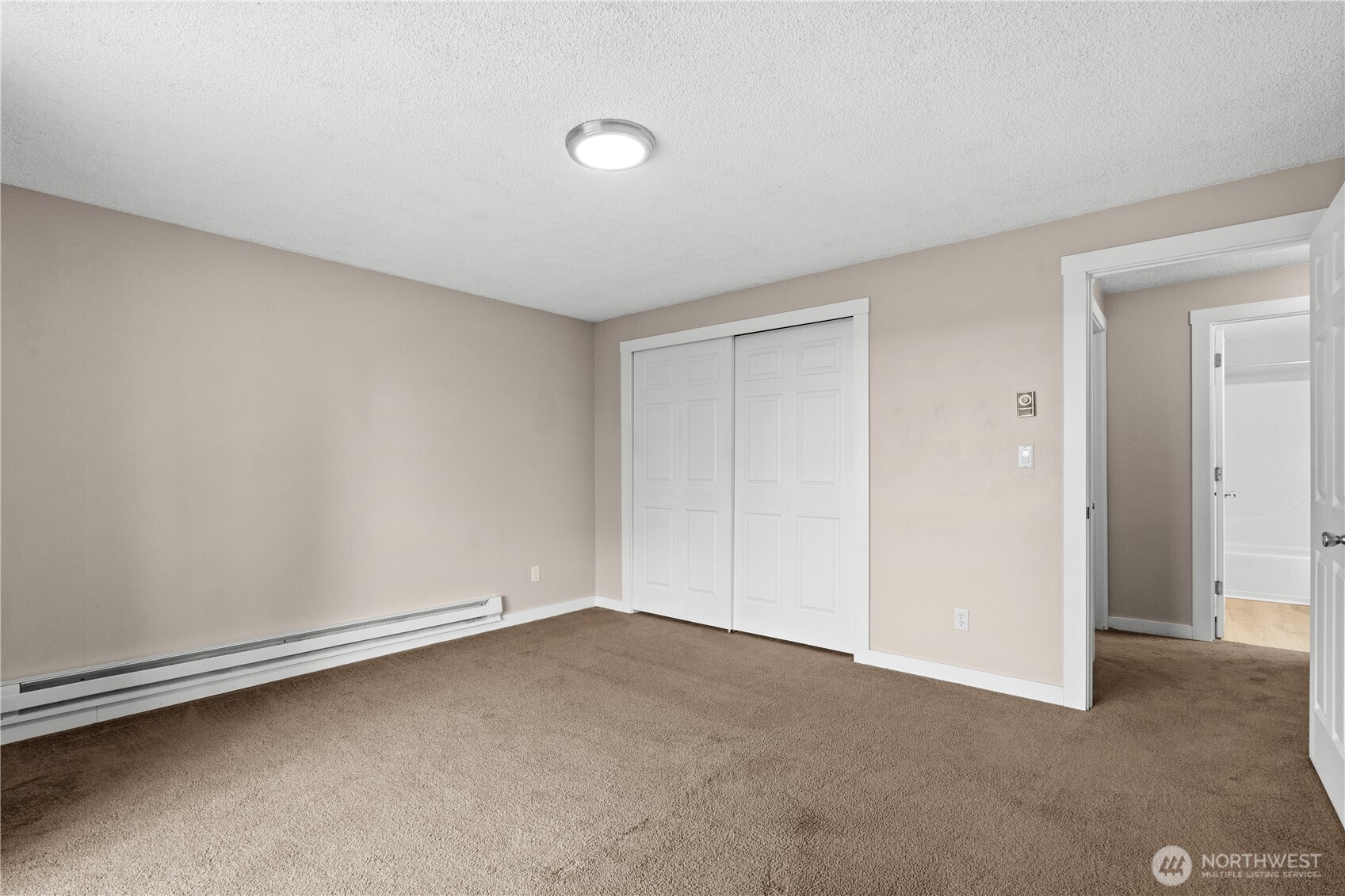 2828 2830 Clare Avenue Property Photo 17