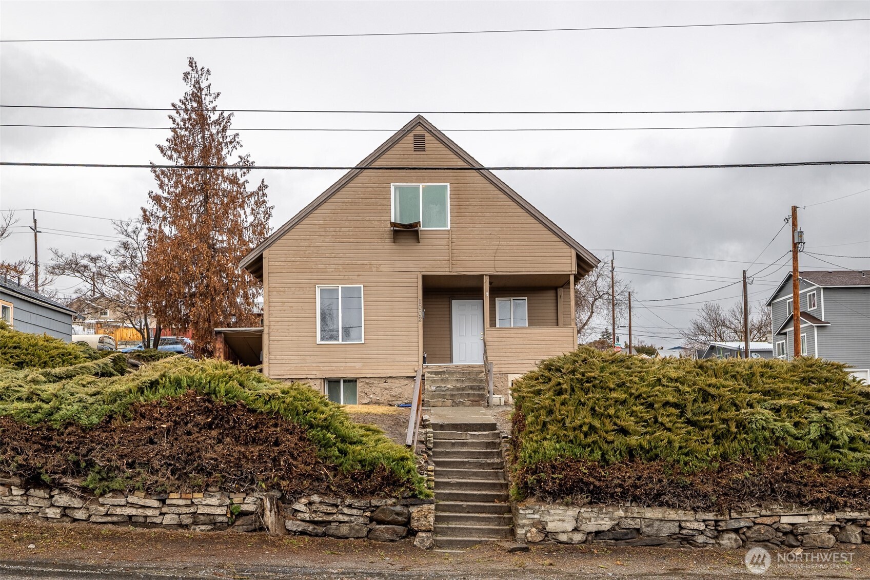 1002 Monitor Avenue Property Photo 1