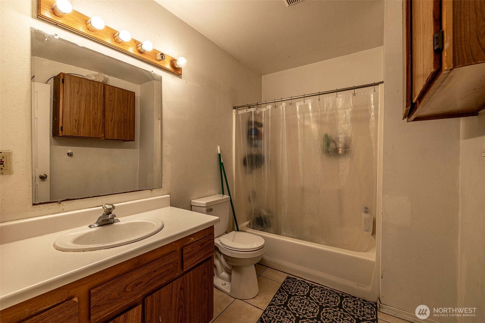 1002 Monitor Avenue Property Photo 6