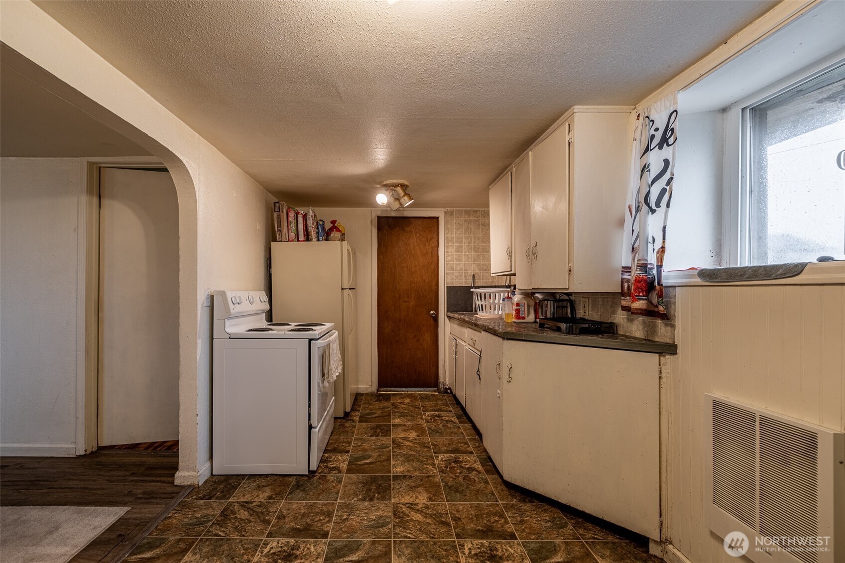 1002 Monitor Avenue Property Photo 12