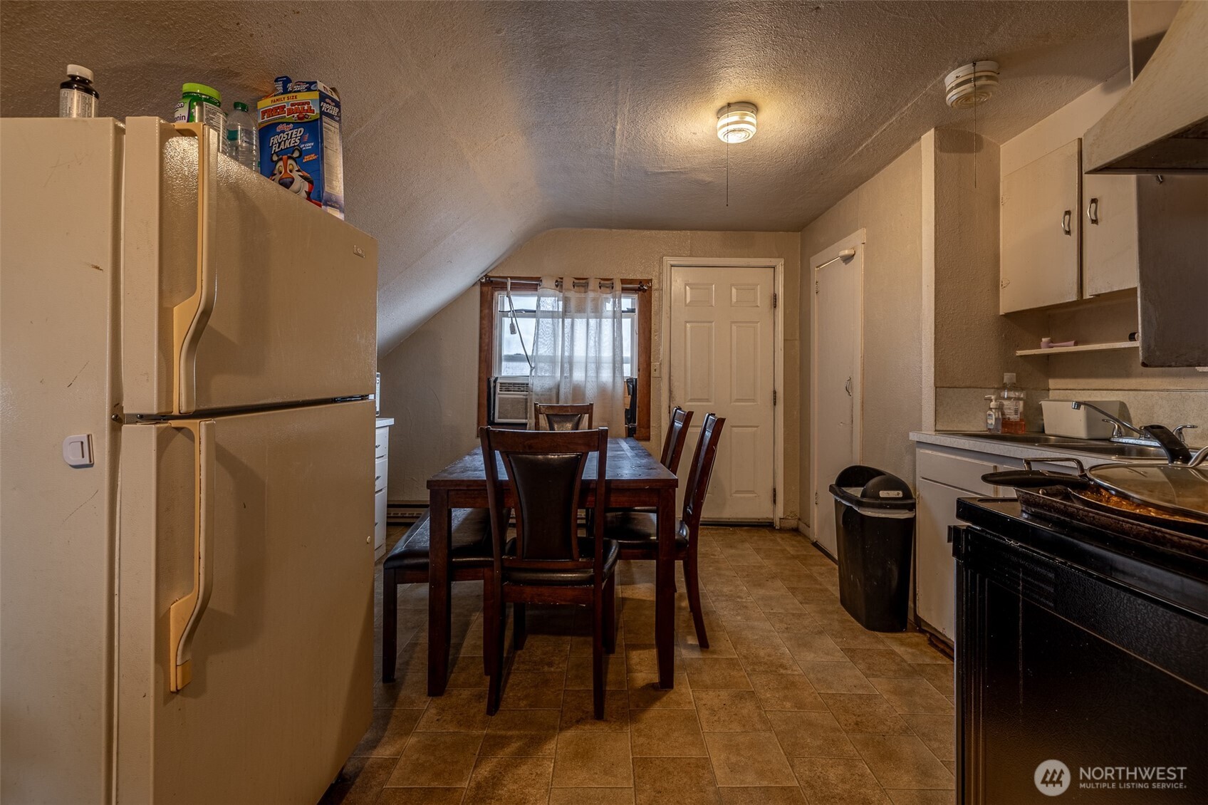 1002 Monitor Avenue Property Photo 17