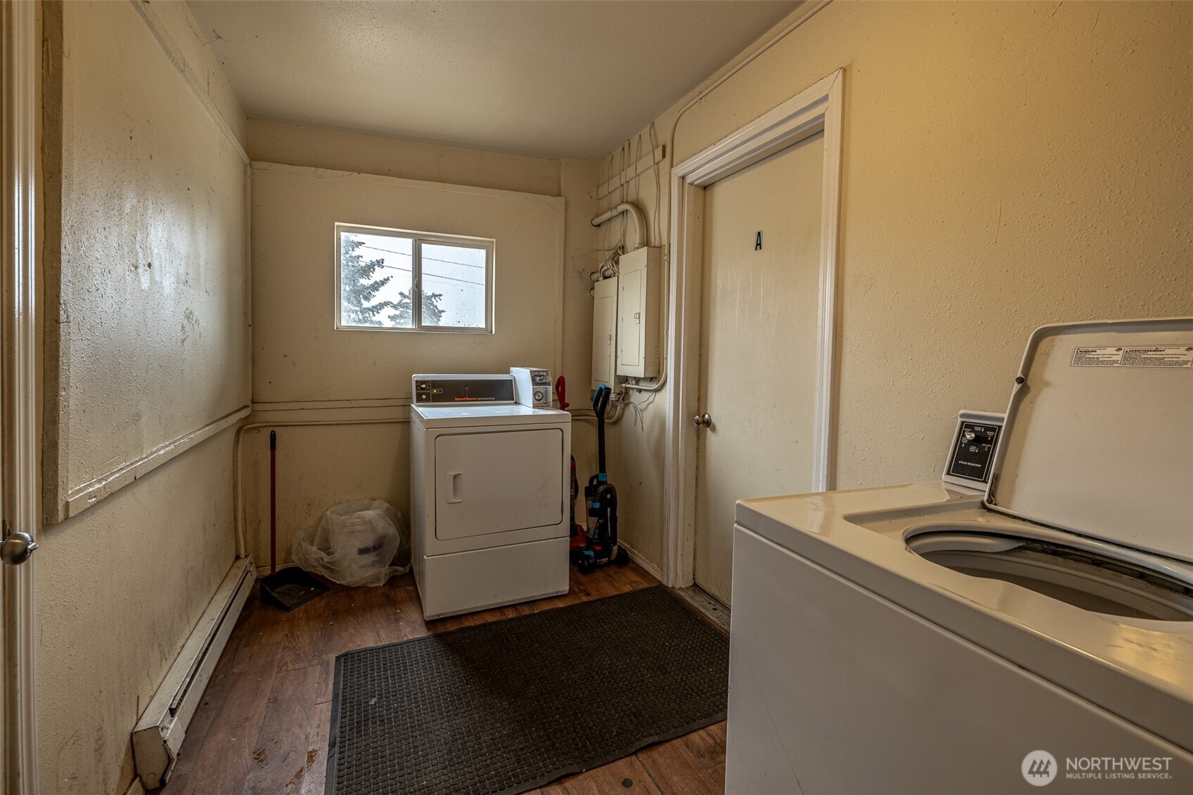 1002 Monitor Avenue Property Photo 23