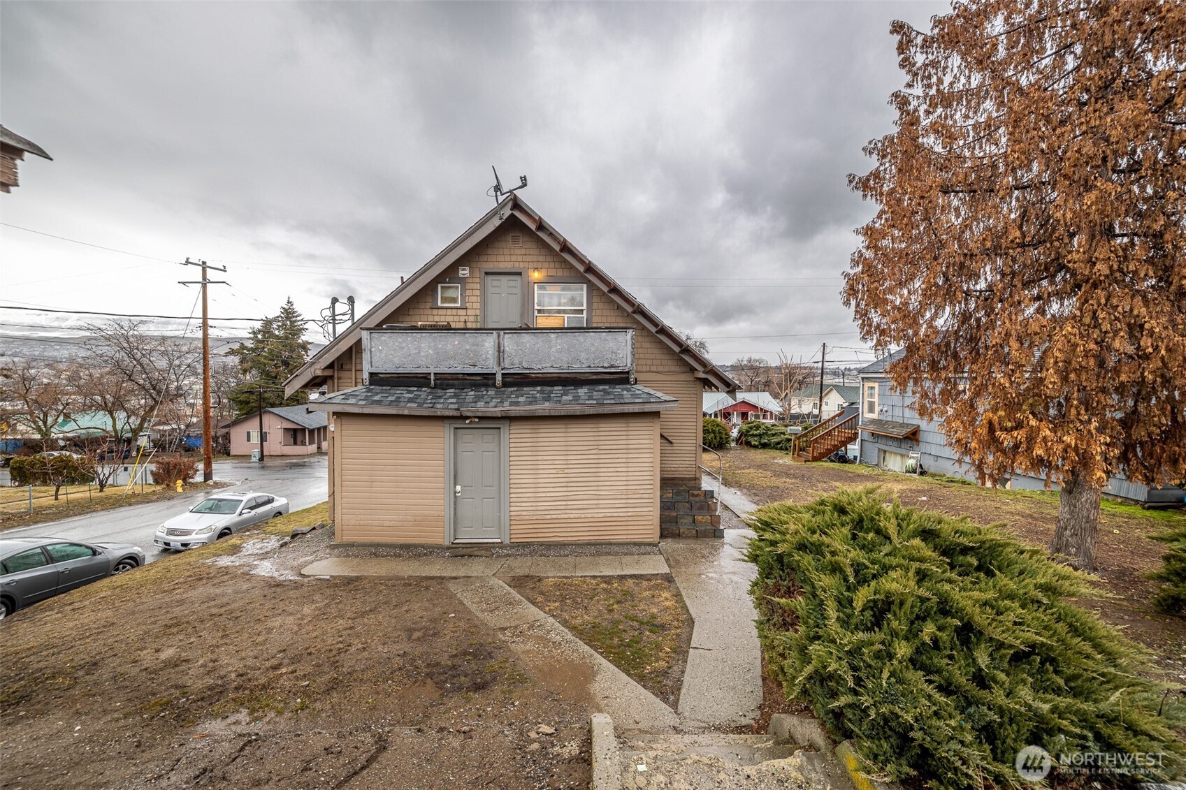 1002 Monitor Avenue Property Photo 25