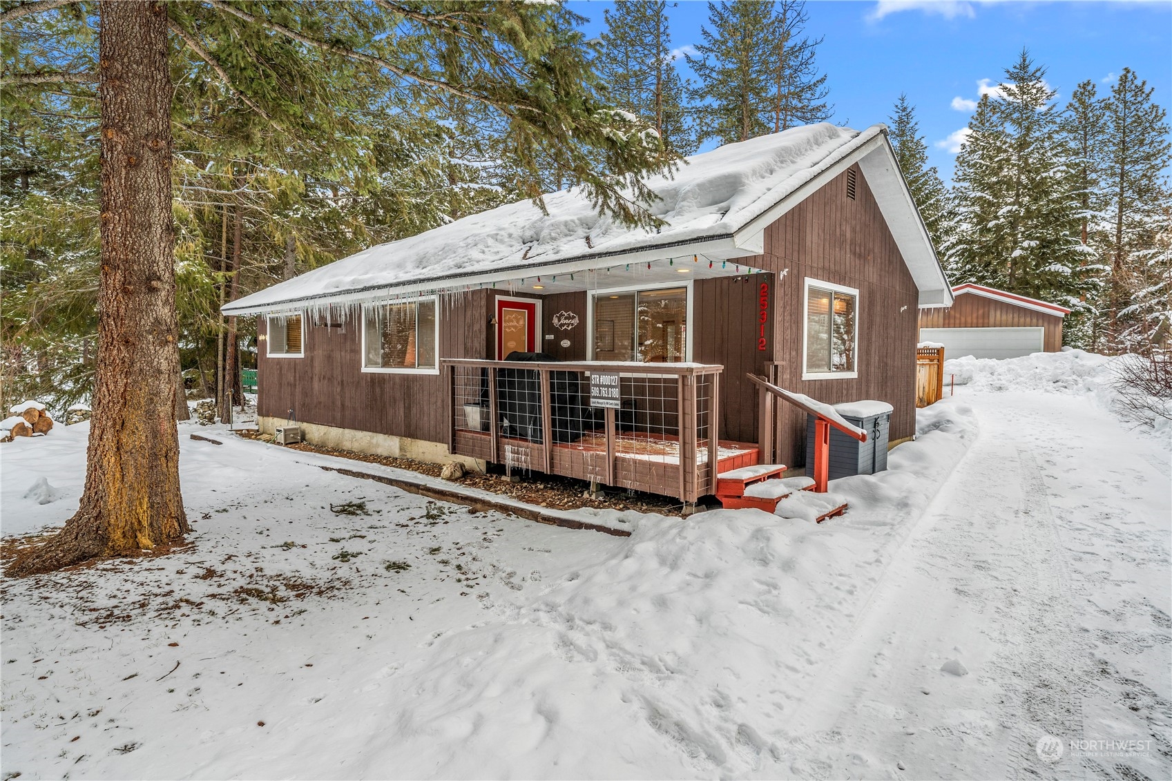25312 Saddle Street Property Photo