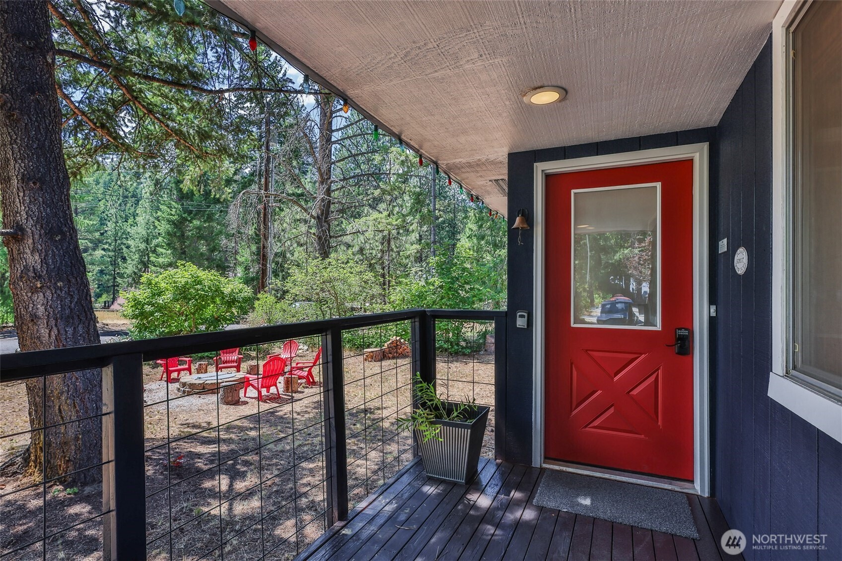 25312 Saddle Street Property Photo 5