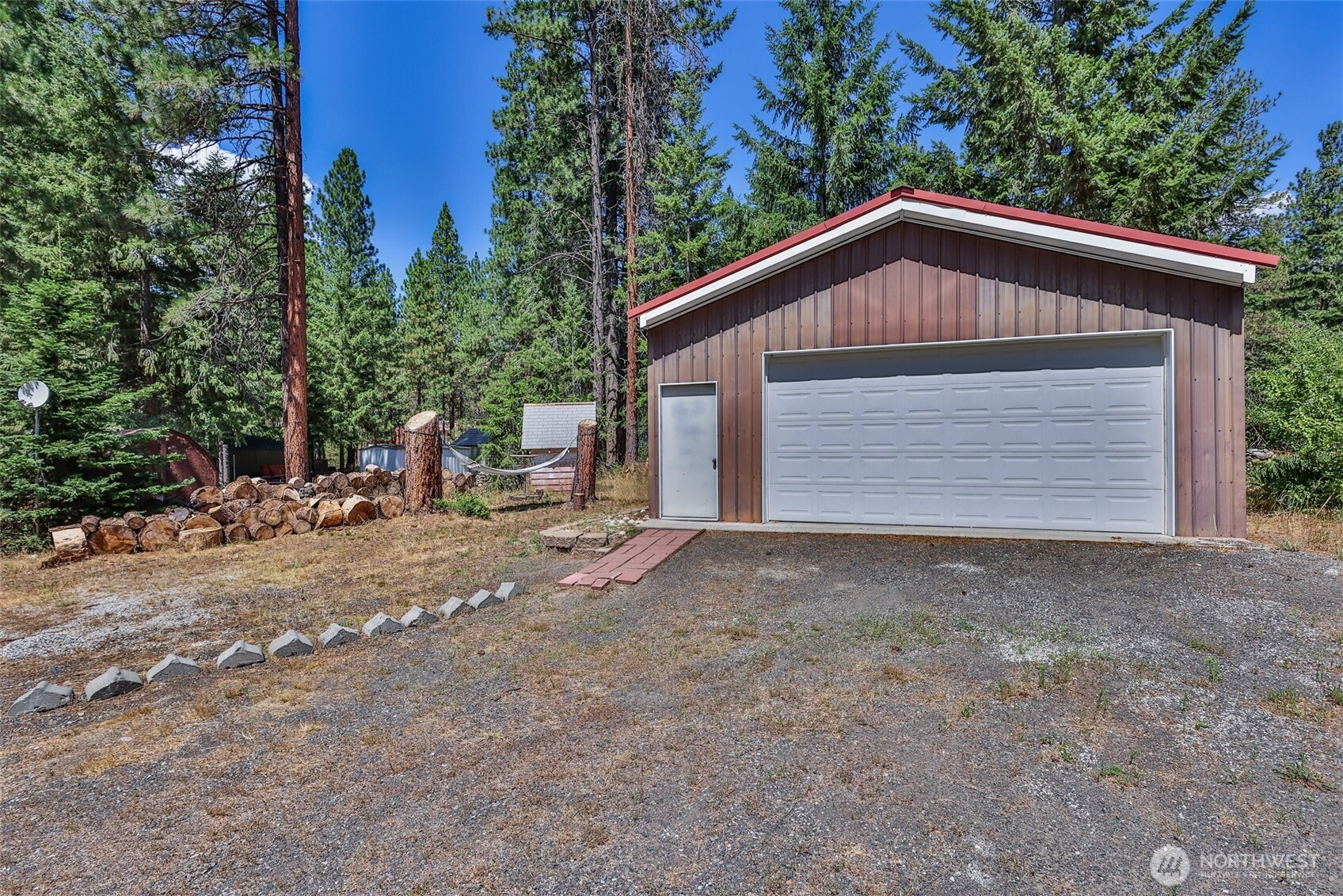 25312 Saddle Street Property Photo 29