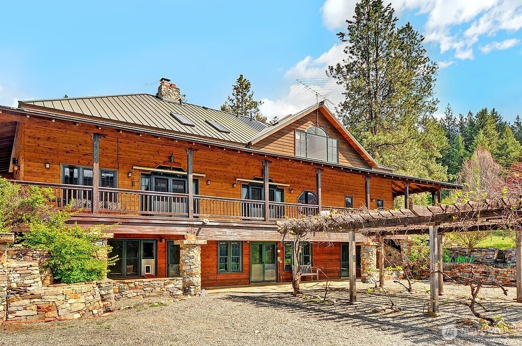 24 Catherine Creek Road Property Photo 3