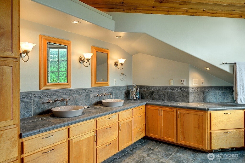 24 Catherine Creek Road Property Photo 25