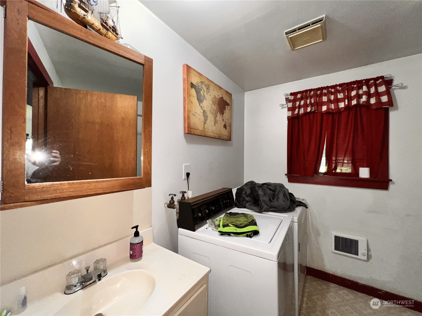 17 Casey's Ranch Road Property Photo 11