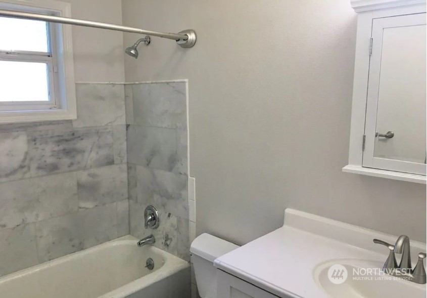 1516 N 100th Street Property Photo 2